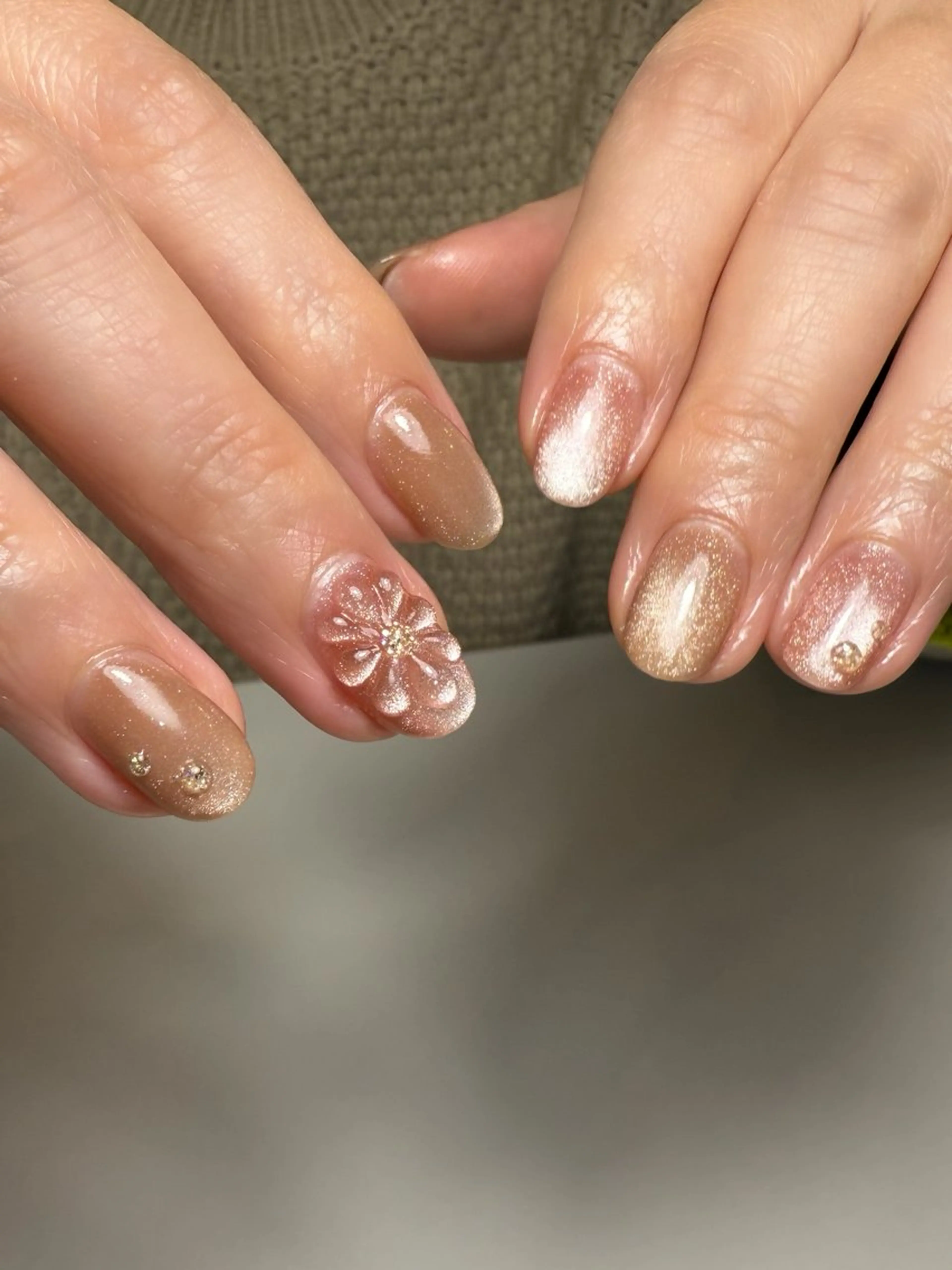 ネイル アートネイル フラワーネイル キラキラネイル マグネットネイル ぷっくりネイル nailroom lilasのネイルデザイン