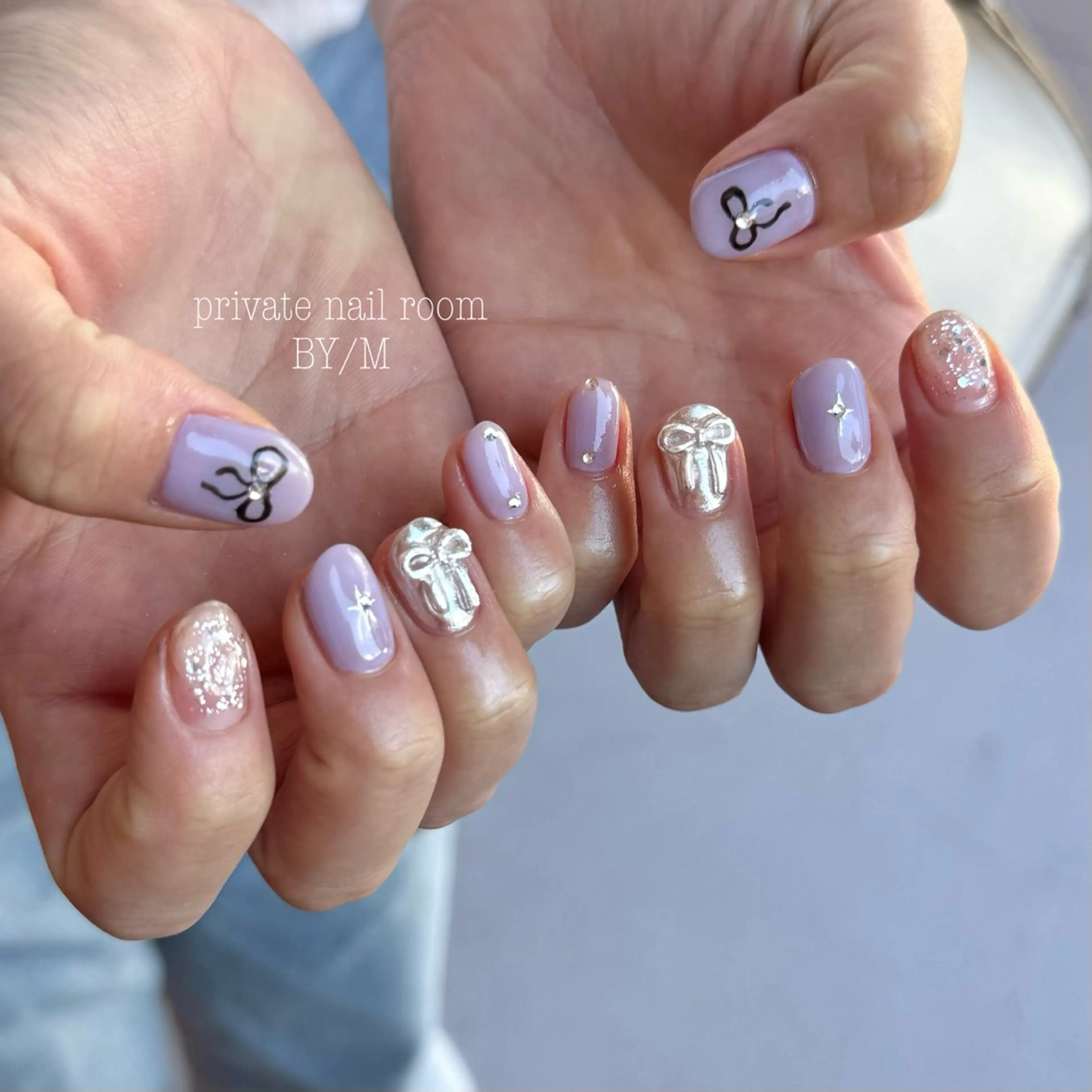 ネイル 持ち込み リボン シルバー ハンドネイル BY / Mのネイルデザイン