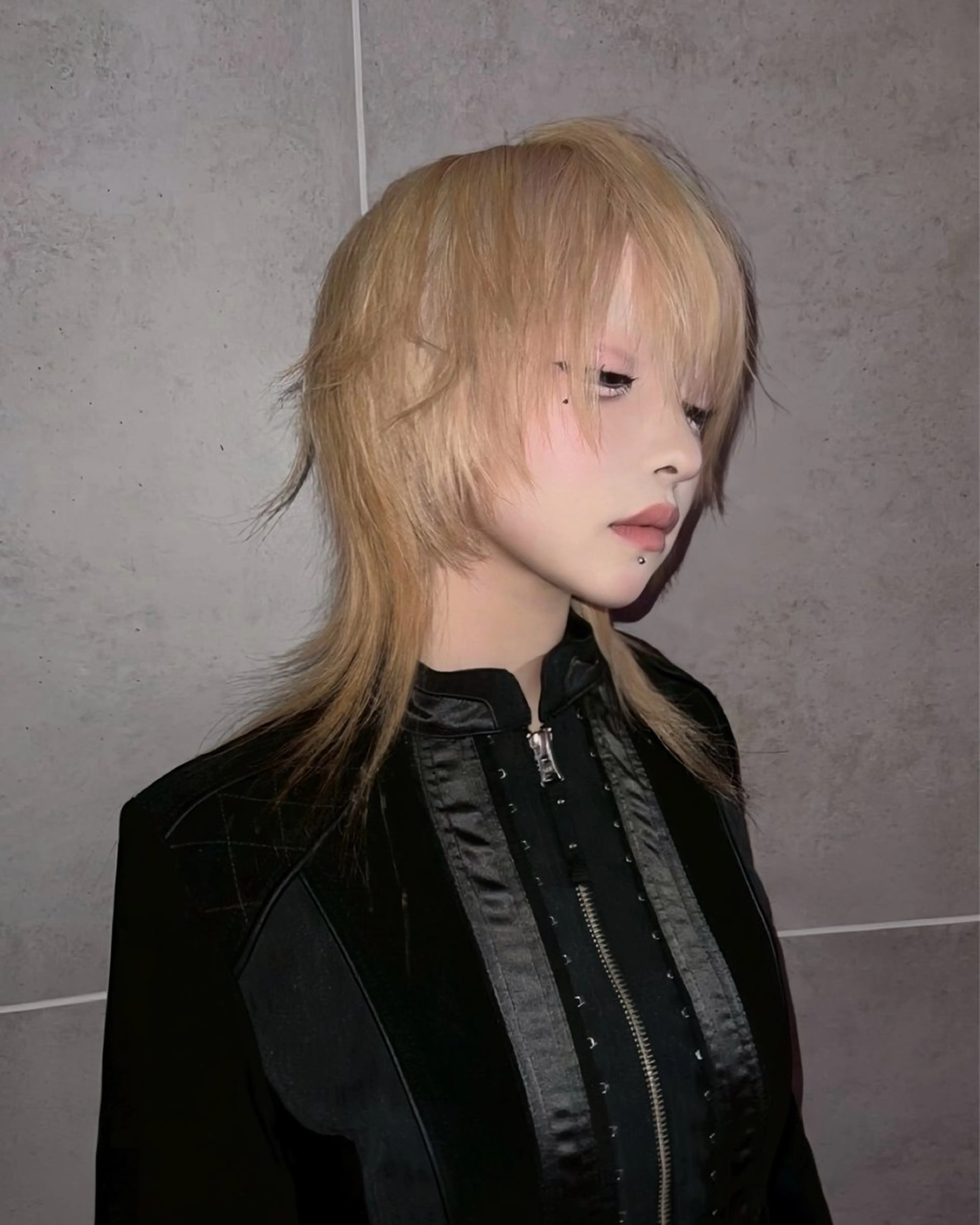 ミディアム ヘアカラー AIRA/ブリーチ ‪/透明感カラーのヘアスタイル