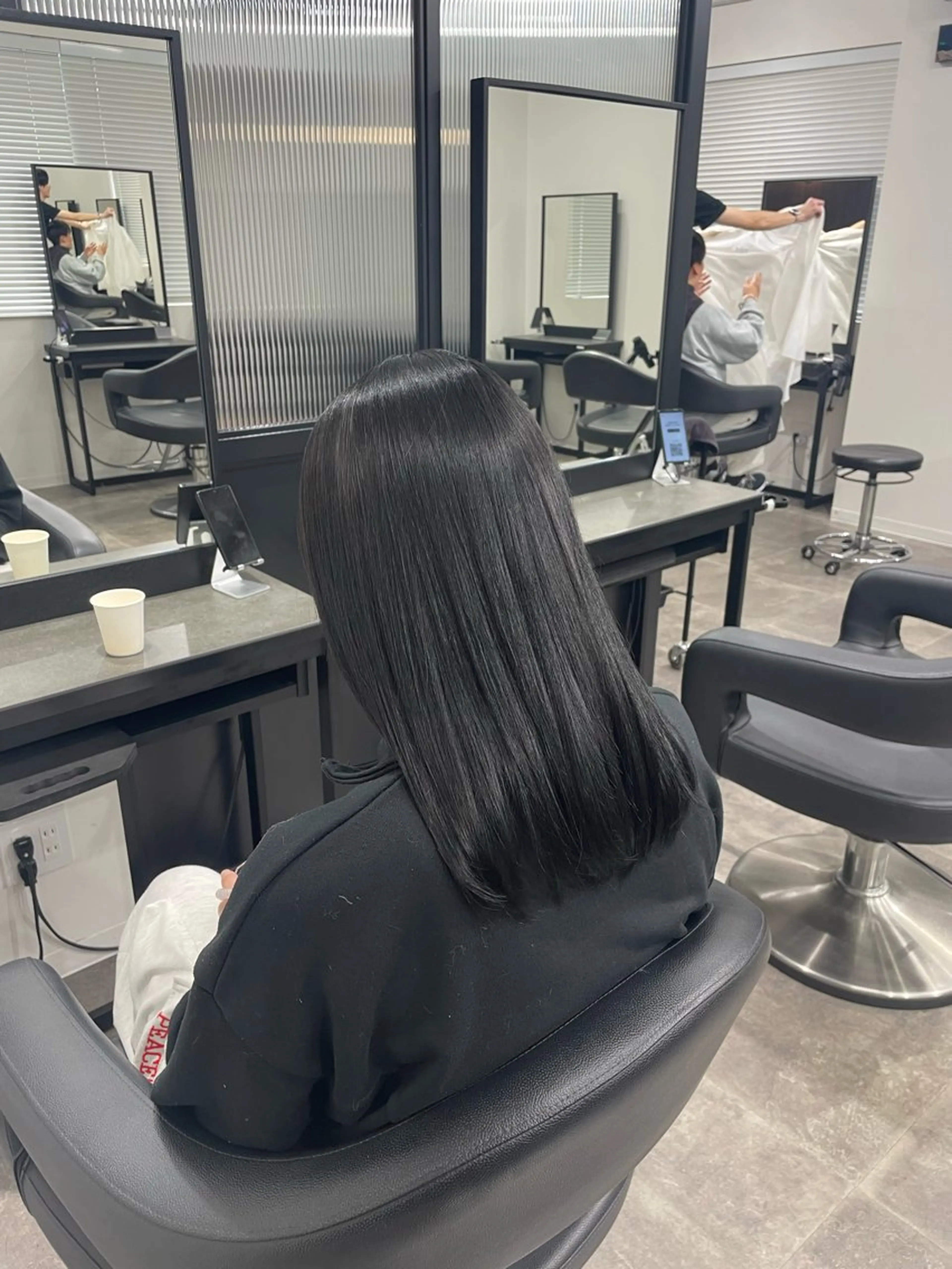 セミロング カラー ブリーチ ダブルカラー ブリーチなしカラー 髪質改善 トリートメント 🏹透明感推しカラー 🏹YUI🐰🫧のヘアスタイル