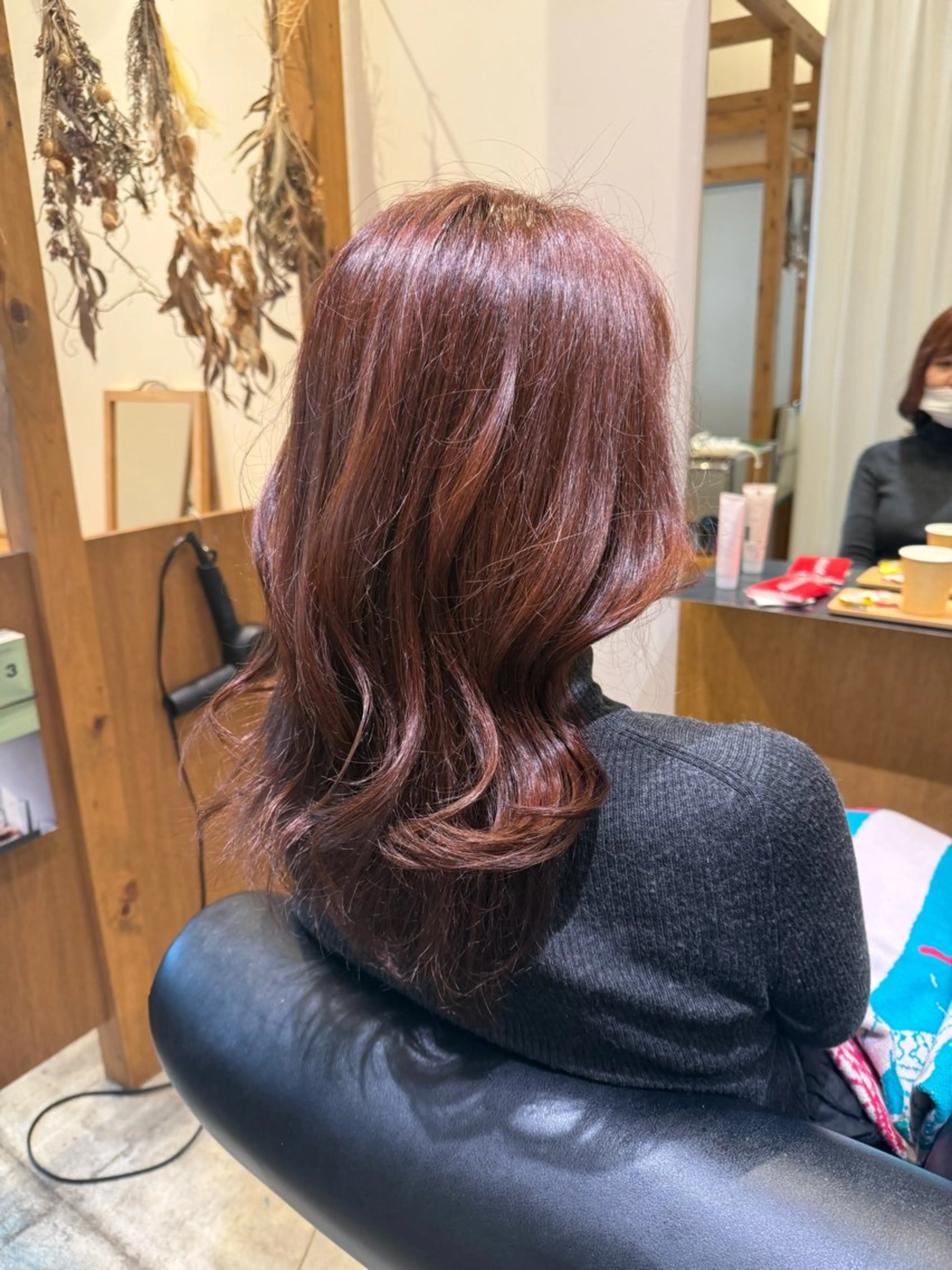 セミロング カラー ヘアカラー ‎🤍江坂 ハヤシアヤナ‎🤍のヘアスタイル
