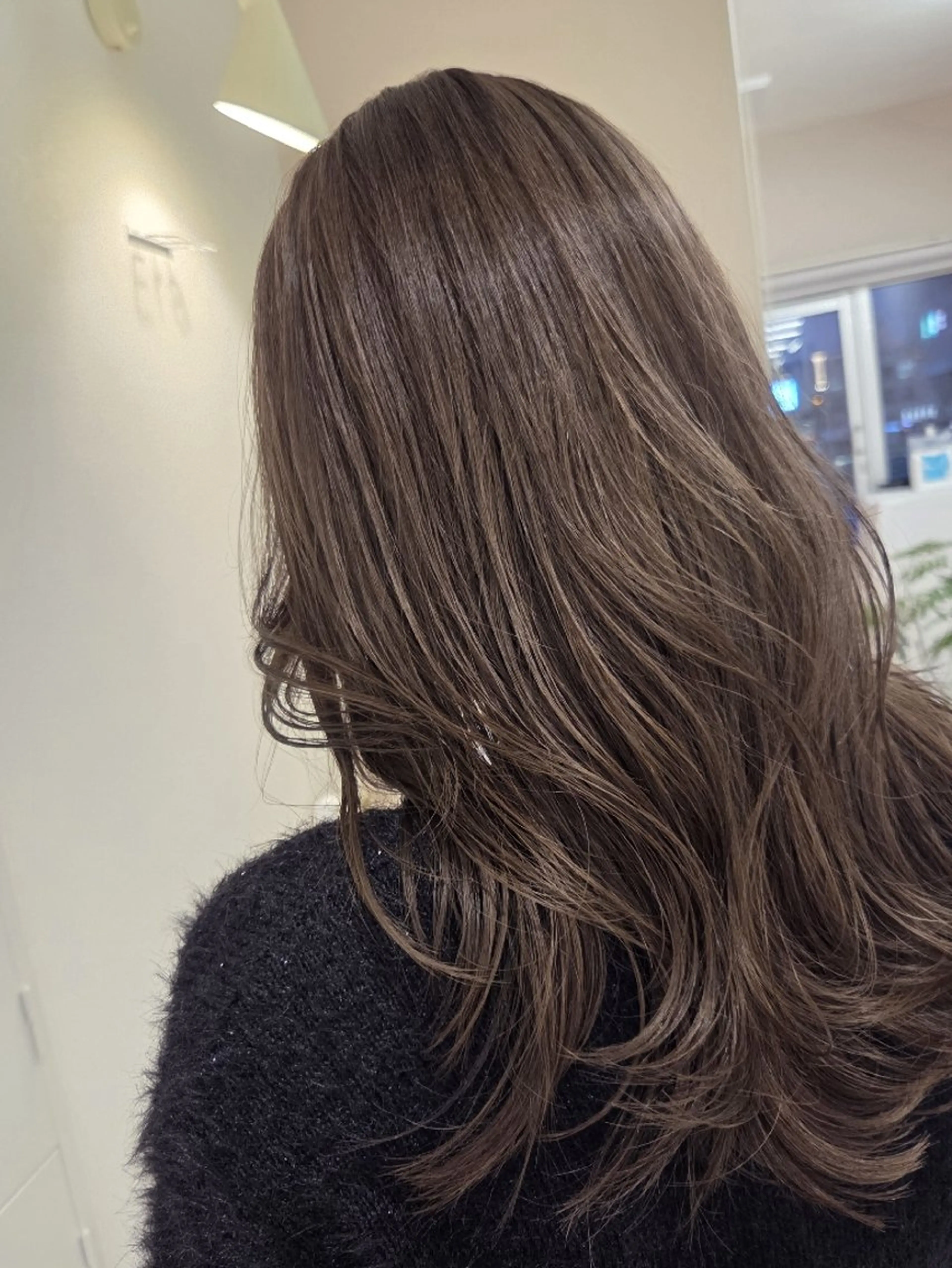 セミロング カラー ブリーチ カット ヘアカラー トリートメント Era Hatsuneのヘアスタイル