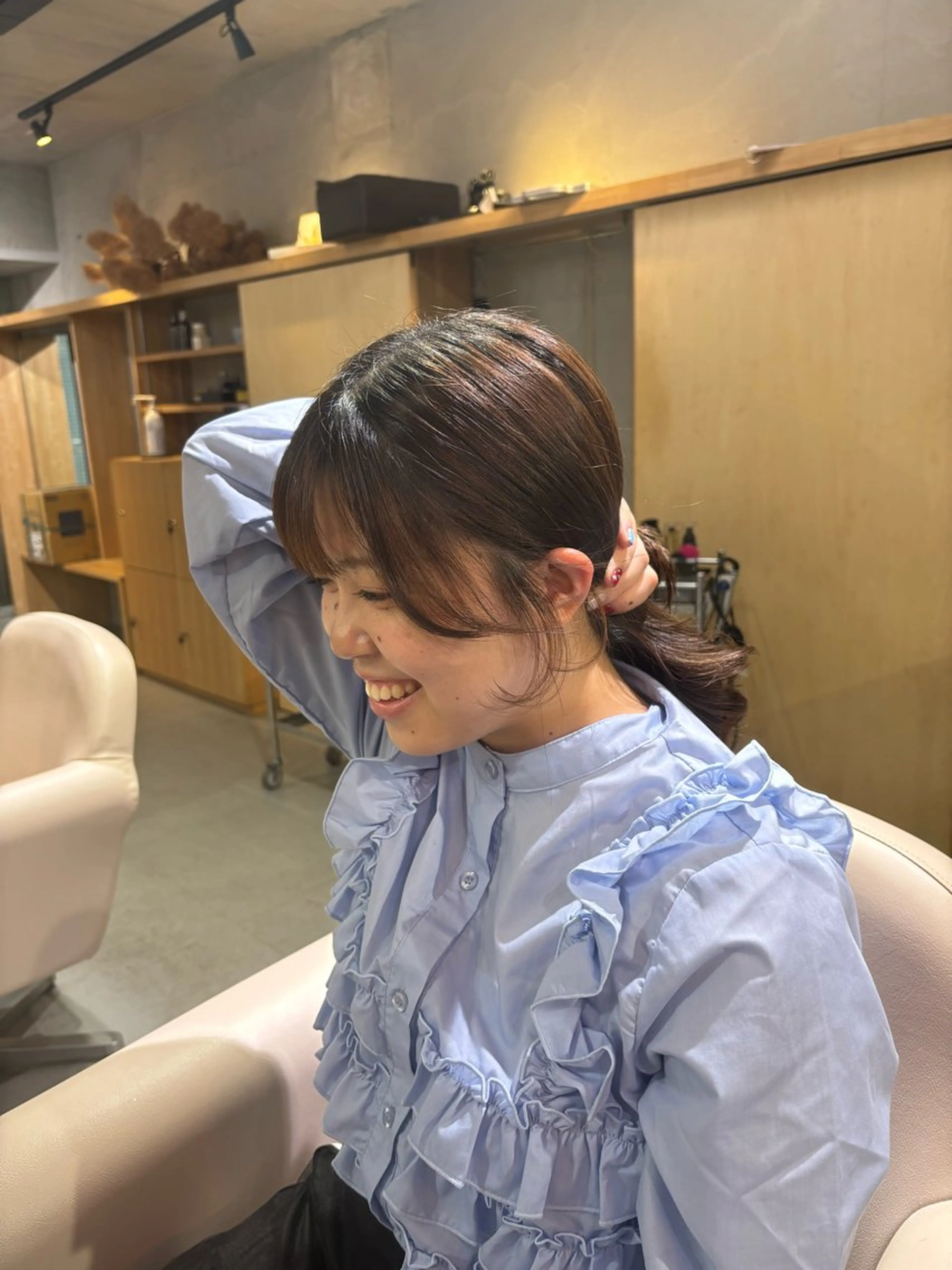 セミロング カット Ashe　oleng所属・オモヤ ウタノのヘアスタイル