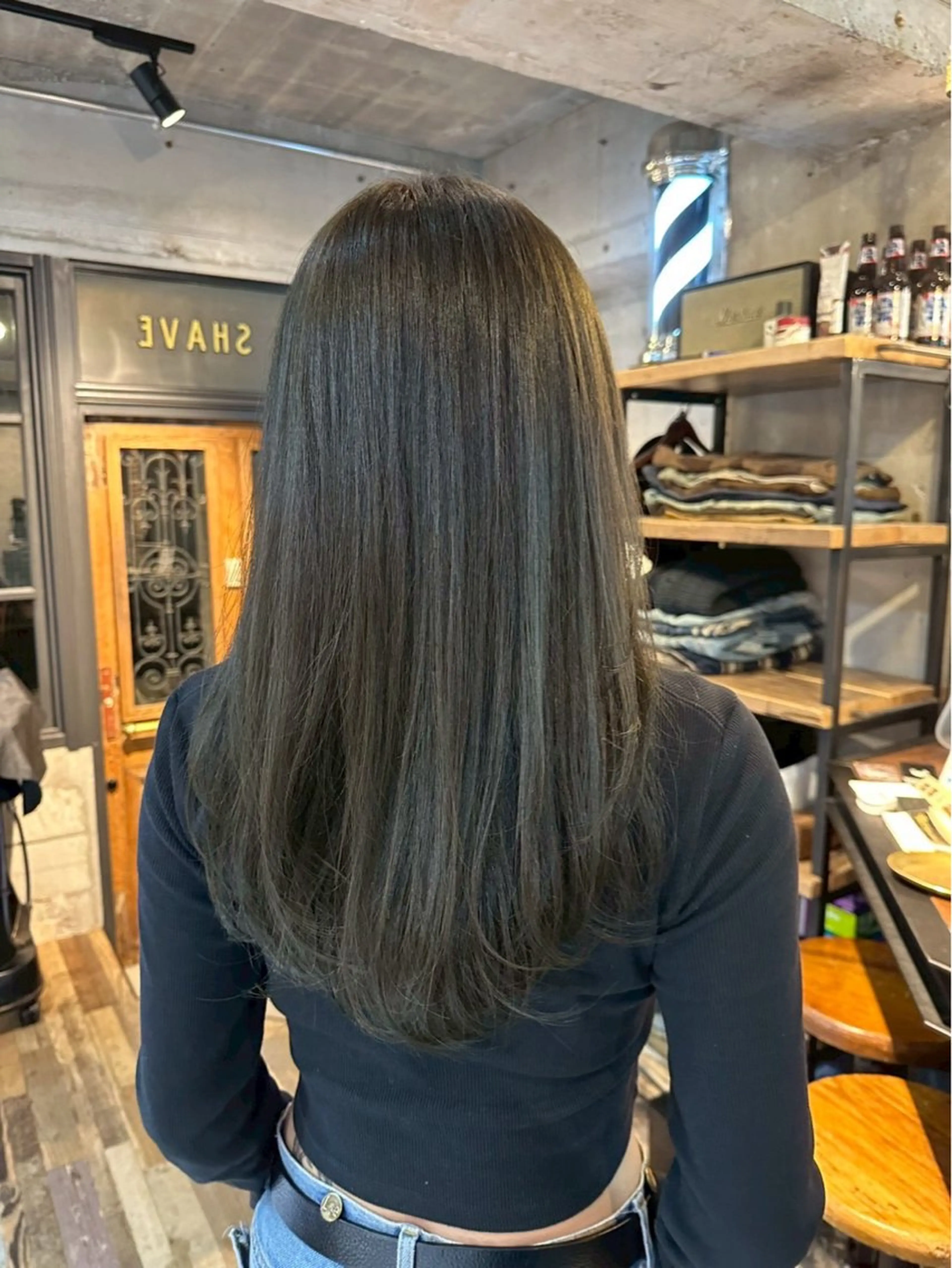 ロング カラー 透明感カラー オリーブカラー ヘアカラー merry craftsman's factory所属・Hikari .のヘアスタイル