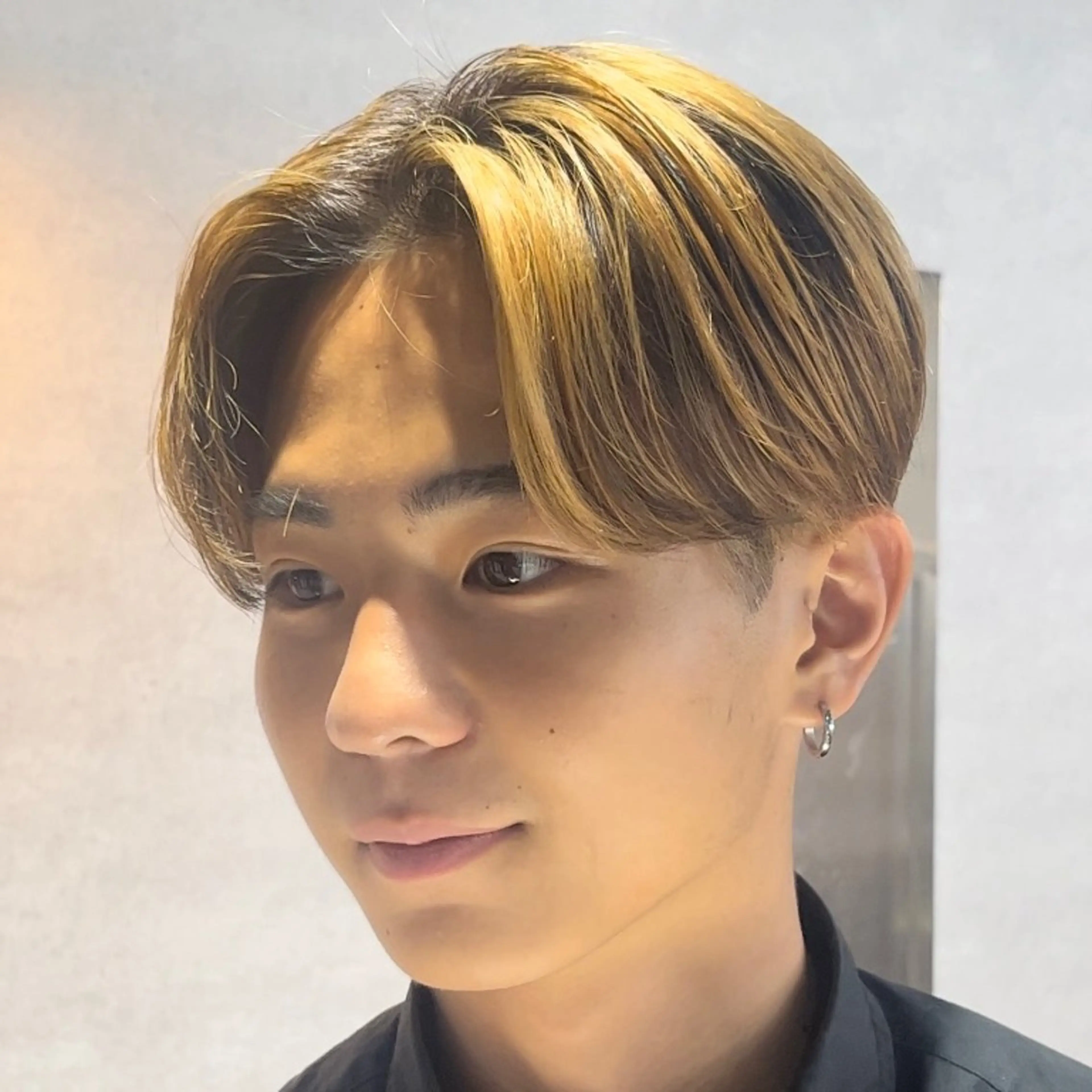 ショート カラー パーマ メンズ メンズパーマ ニュアンスパーマ カット パーマ センターパート マスターかずまのヘアスタイル