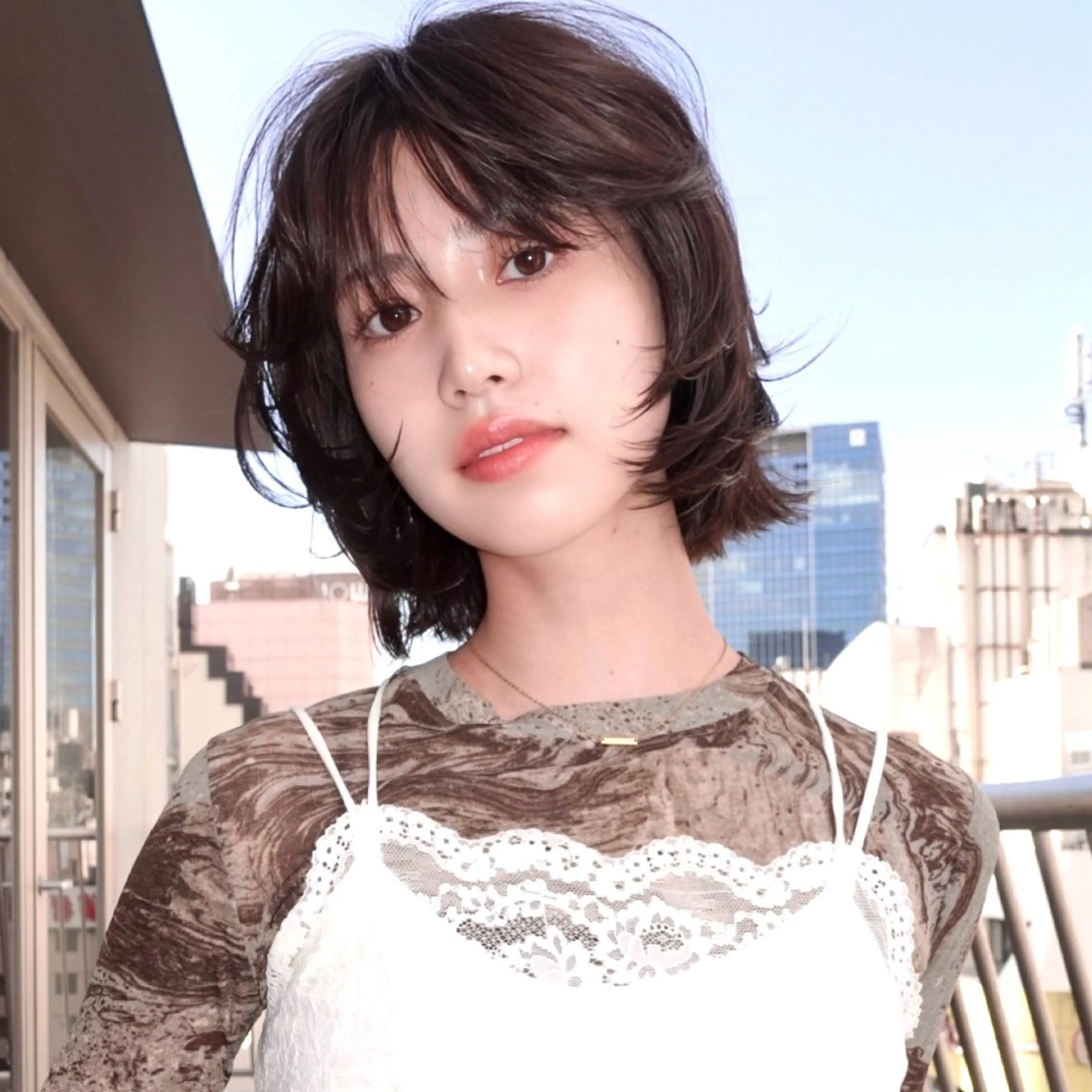 ショート カラー ボブレイヤー ブラウンカラー ナチュラルブラウン ボブ レイヤーカット カット ヘアカラー レイヤーカット ボブ 渋谷のヘアスタイル