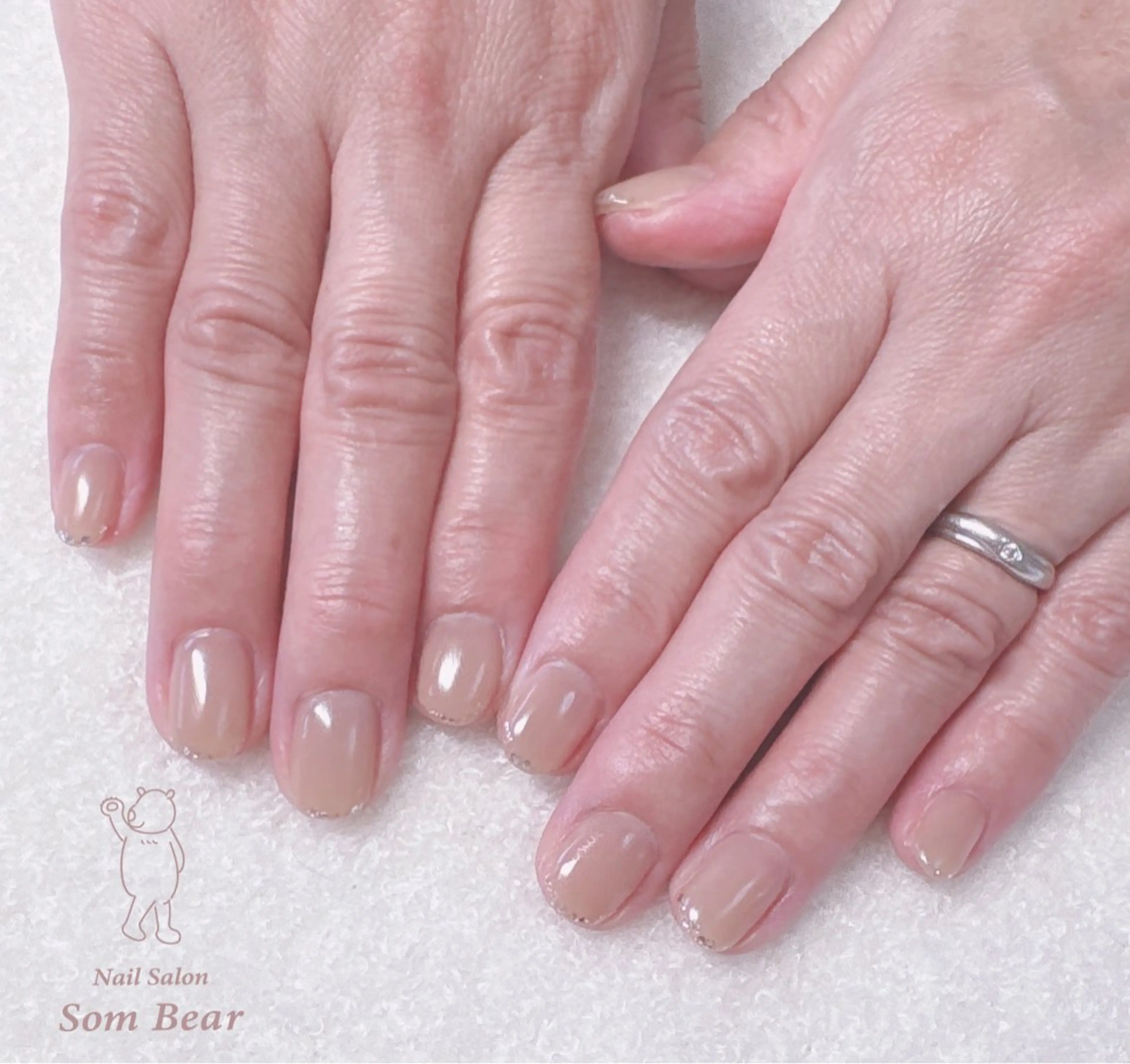 ネイル フットネイル オフィスネイル シンプルネイル ハンドネイル Som Bear所属・nail salon Som Bear🧸のネイルデザイン