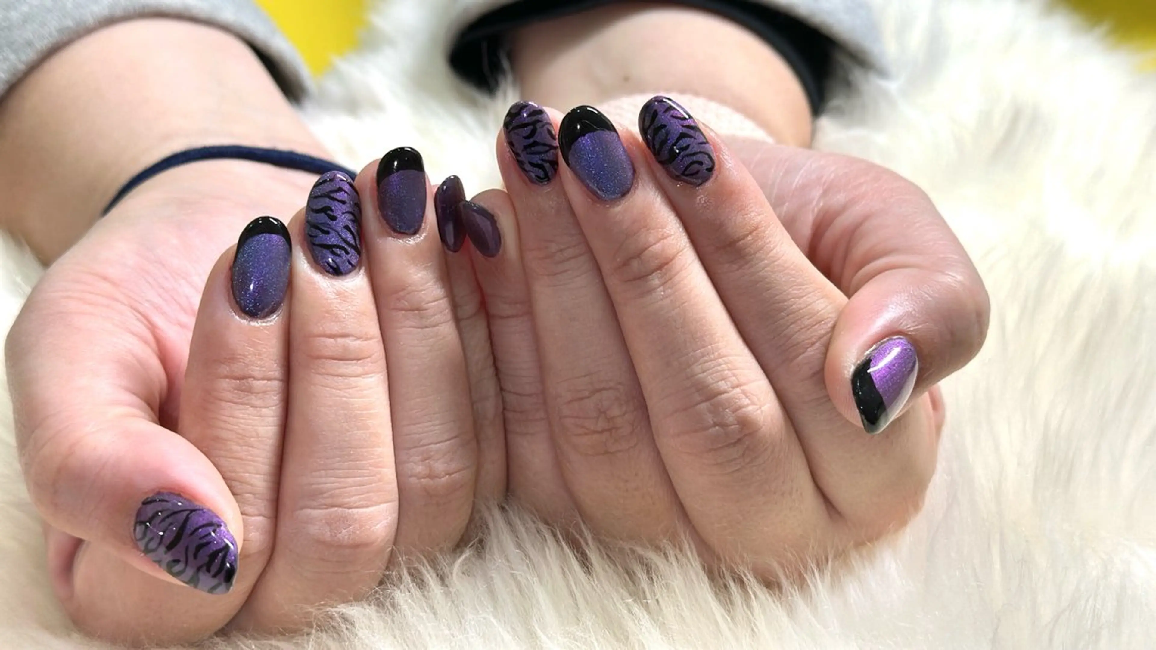 ネイル アニマル柄 Queenie nailのネイルデザイン