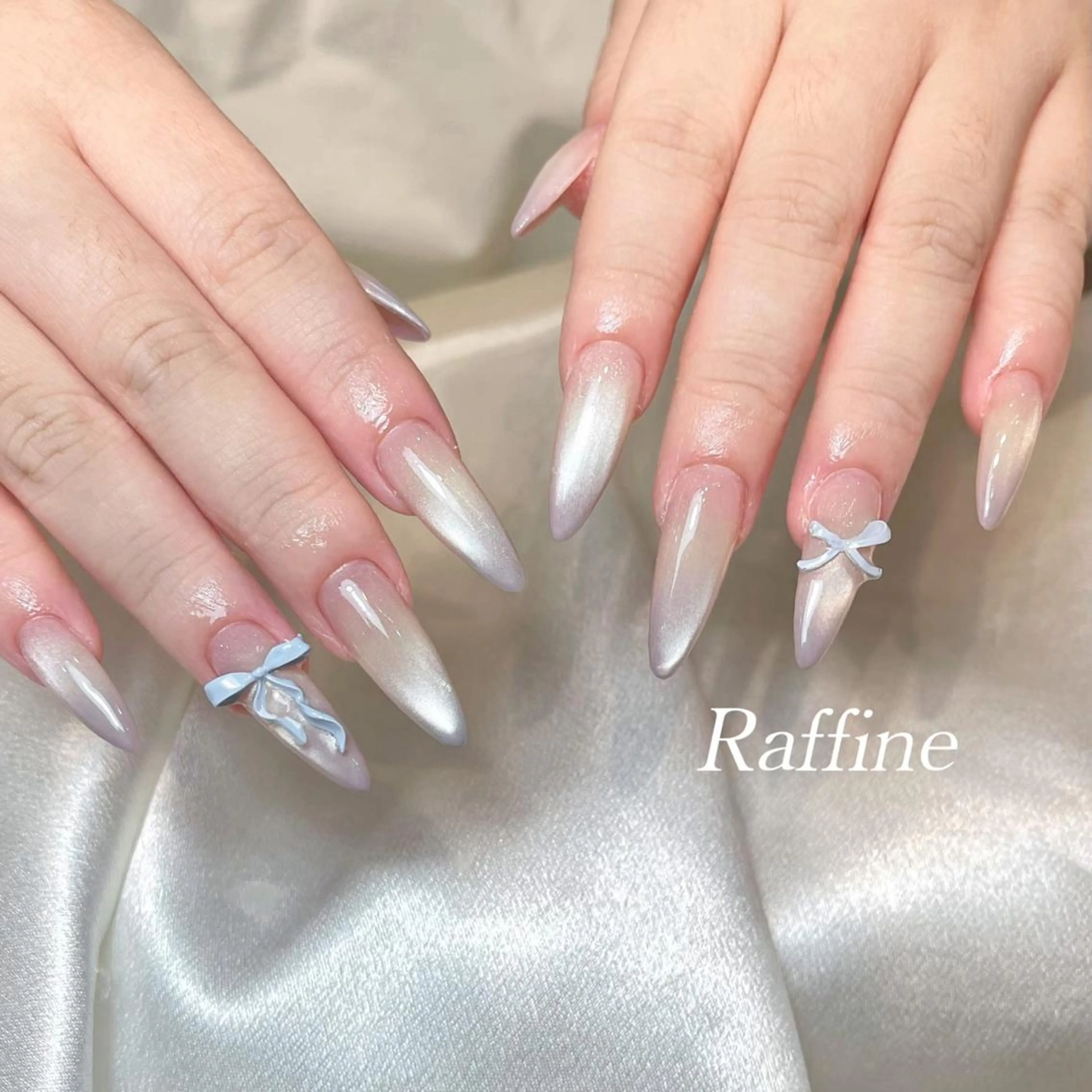 ネイル ハンドネイル RAFFINE 月🦋🩵のネイルデザイン