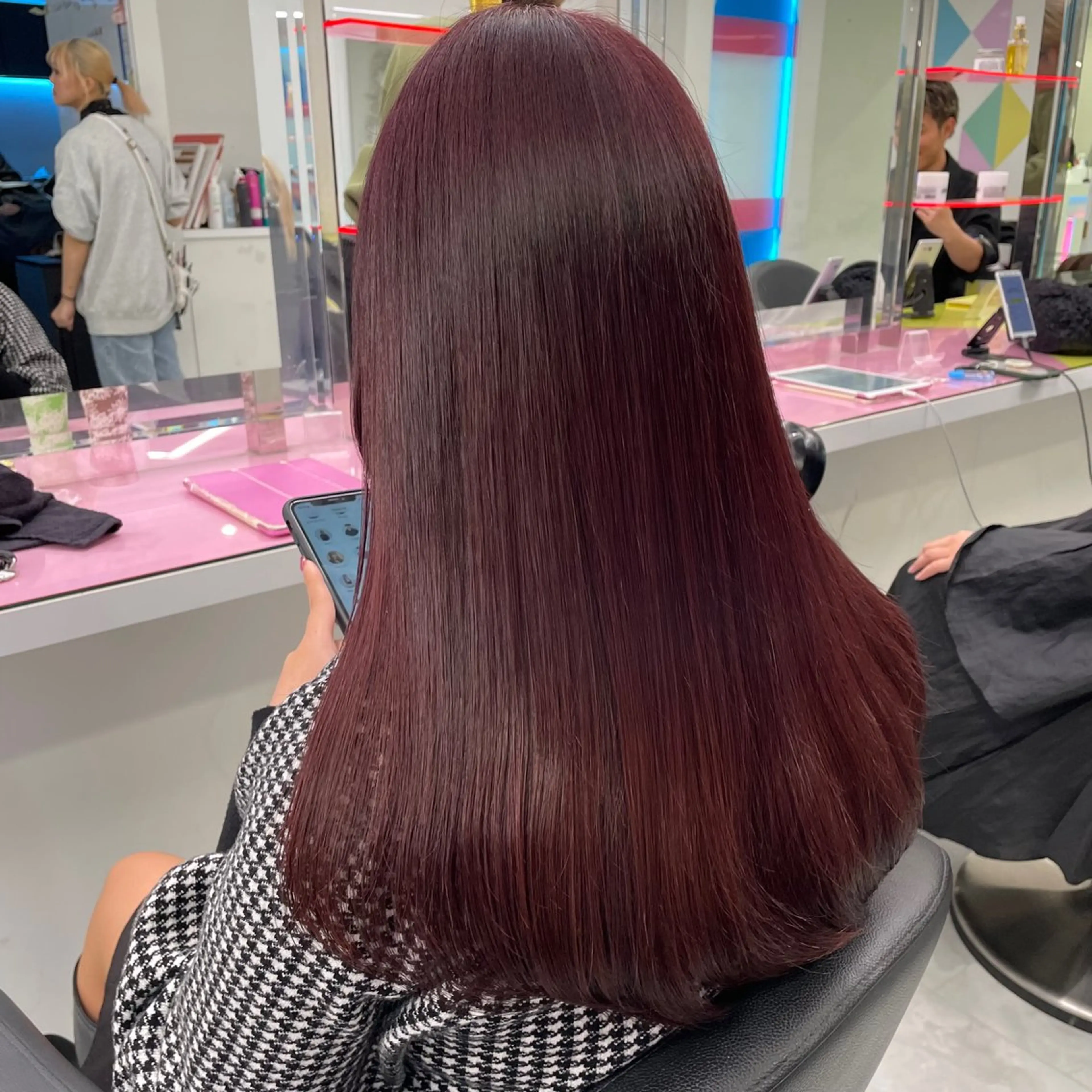 ロング カラー ヘアアレンジ ケアカラー ロング ヘアカラー 中韓🇰🇷暖色🖤 レイヤー🌙らいるのヘアスタイル