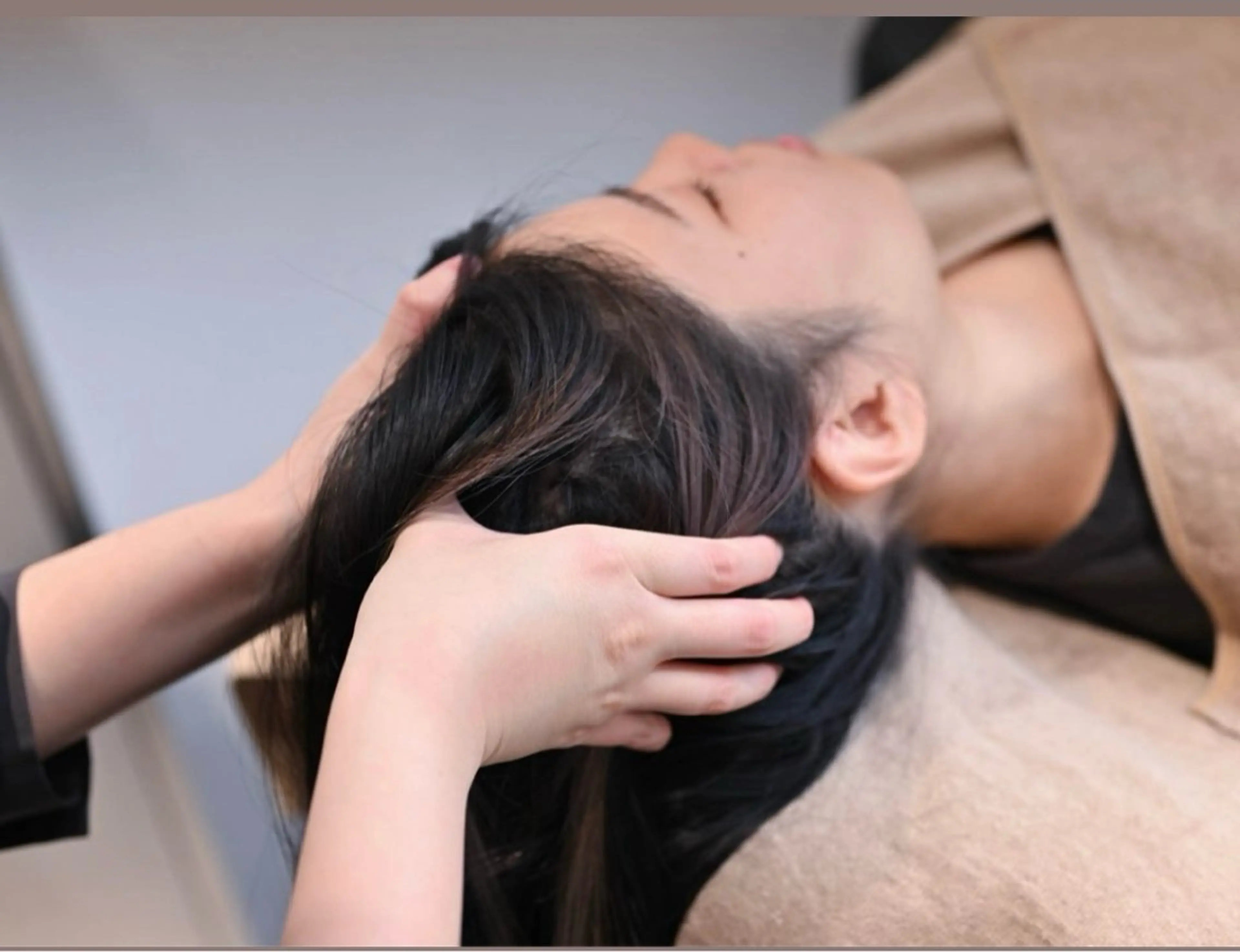 スパニスト おおつかちなつのヘアスタイル