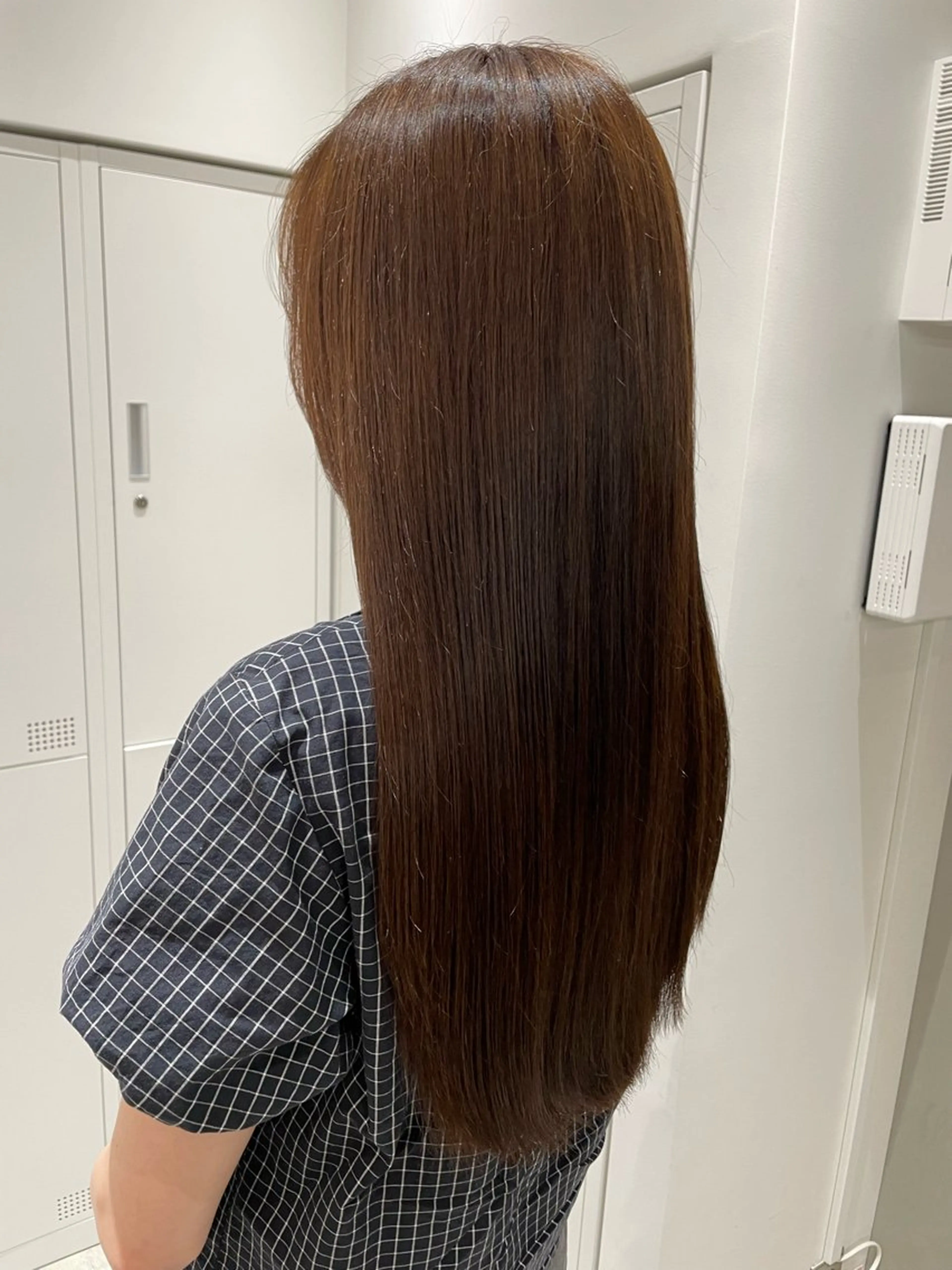 セミロング カラー ヘアカラー Chacolle perch 北千住店所属・瑞慶覧 翔のヘアスタイル