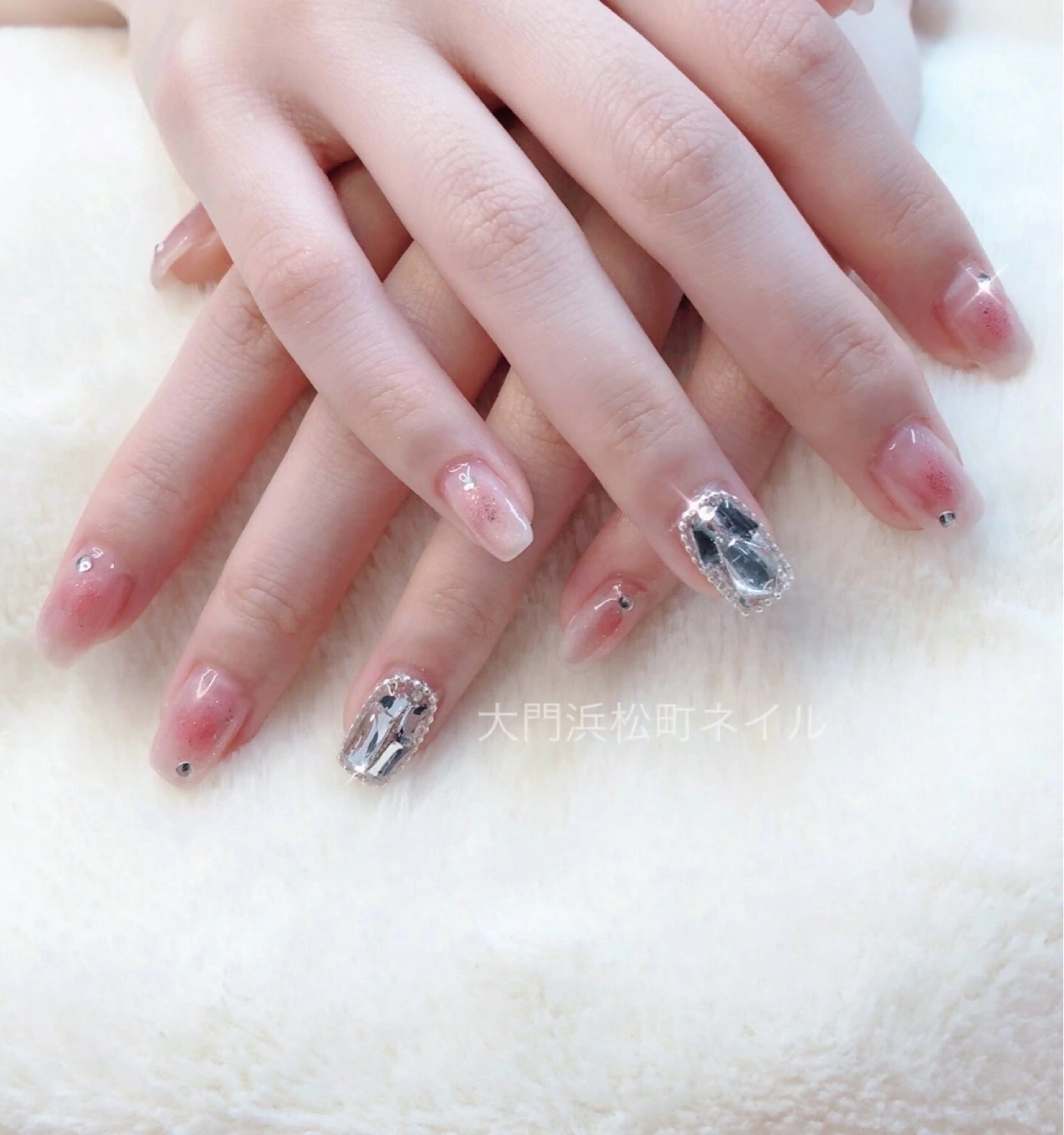 ネイル フットネイル ゴールド マグネットネイル ミラーネイル オフィスネイル ハンドネイル ハンドケア 大門浜松町 ネイルのネイルデザイン