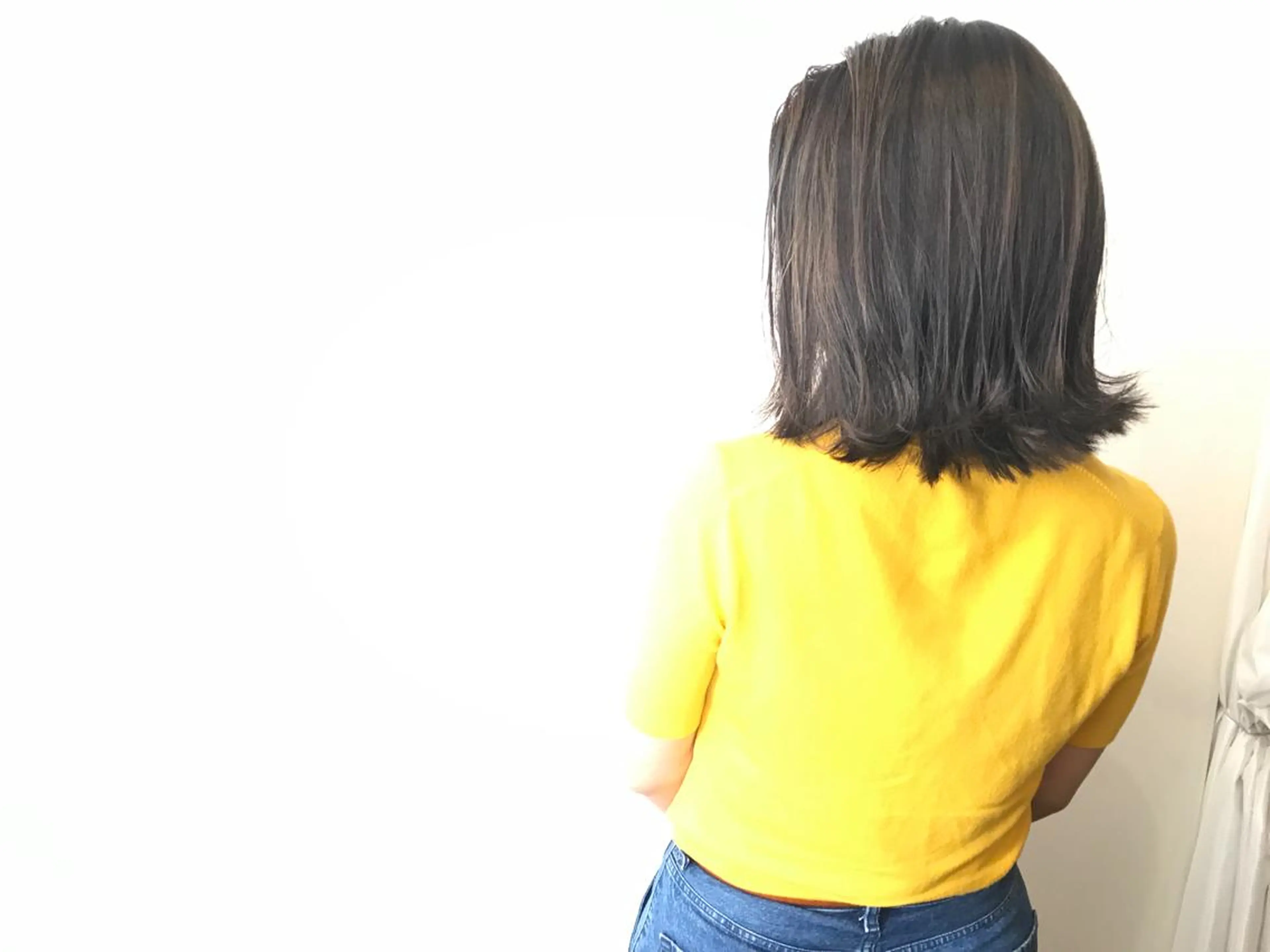 ミディアム カラー ヘアアレンジ アッシュ グラデーションカラー ハイライトカラー ハイライト おくれ毛 Mariana/ 鶴原-ハイライトのヘアスタイル