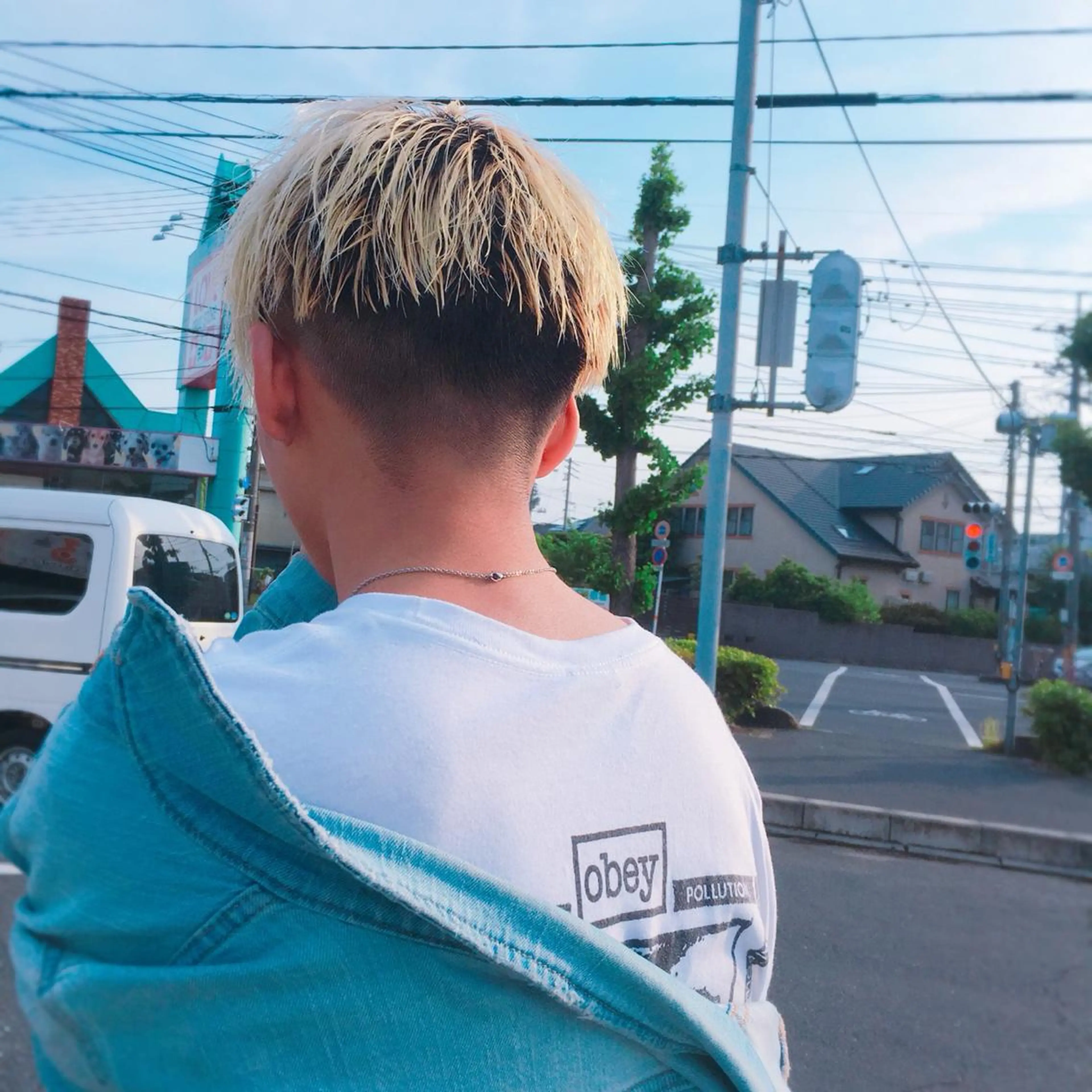 カラー メンズ 抜きっぱなしブロンド 🇰🇷ハイトーン× 韓国レイヤー레이어드のヘアスタイル