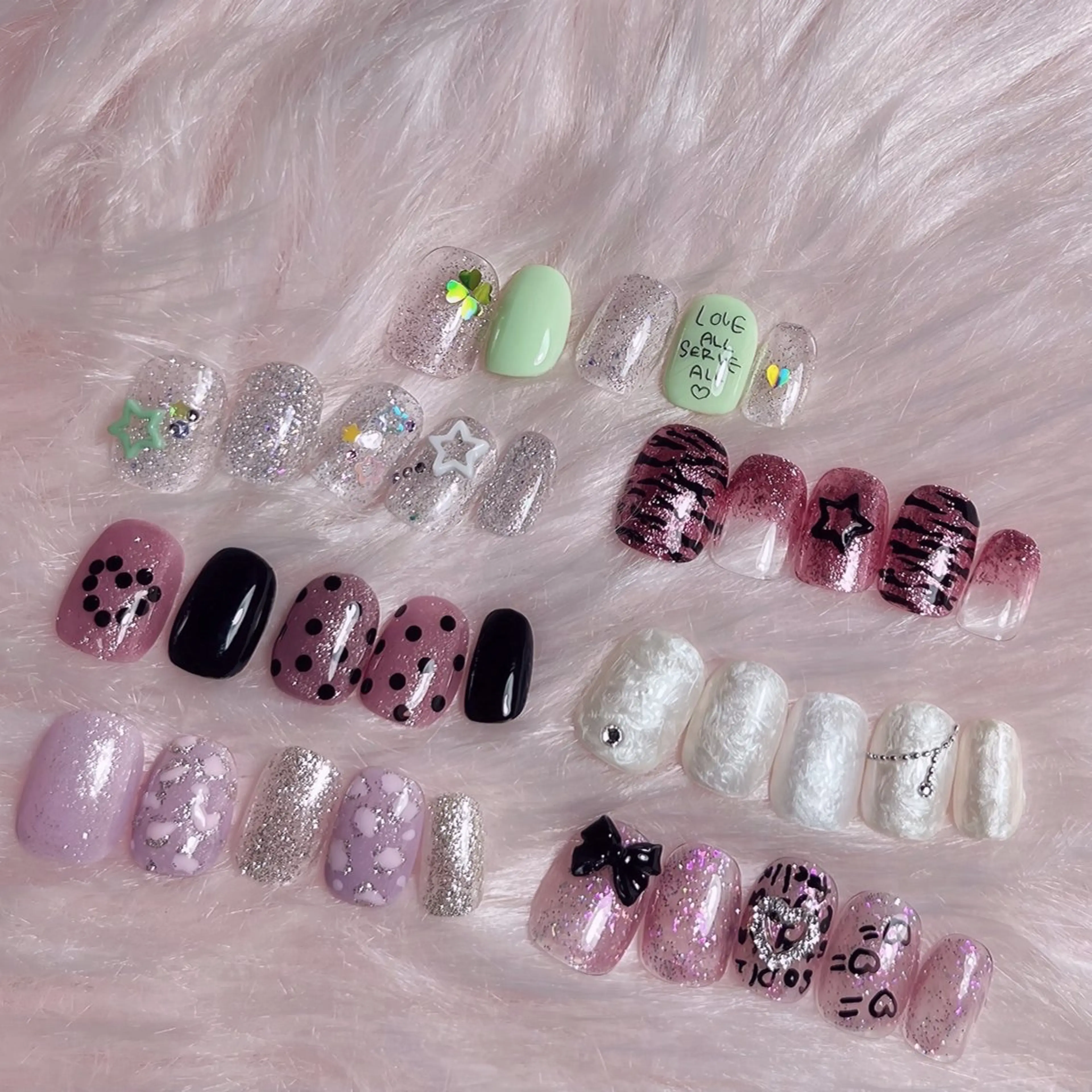 ネイル NICOnail&eyelash 三軒茶屋所属・♡ KAEDE ♡のネイルデザイン