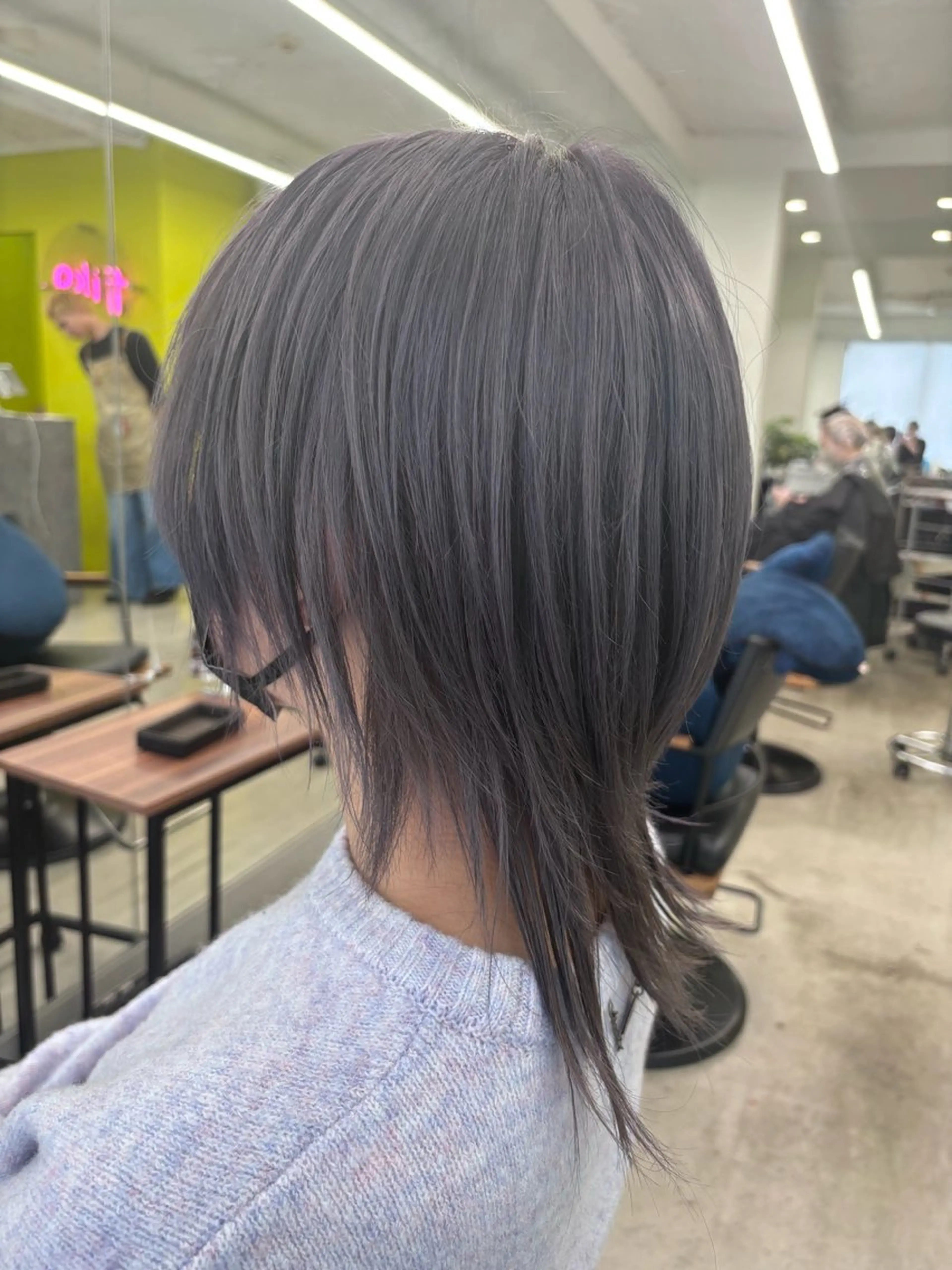 カラー 透明感カラー シルバー ヘアカラー fika所属・鈴木 ちさきのヘアスタイル