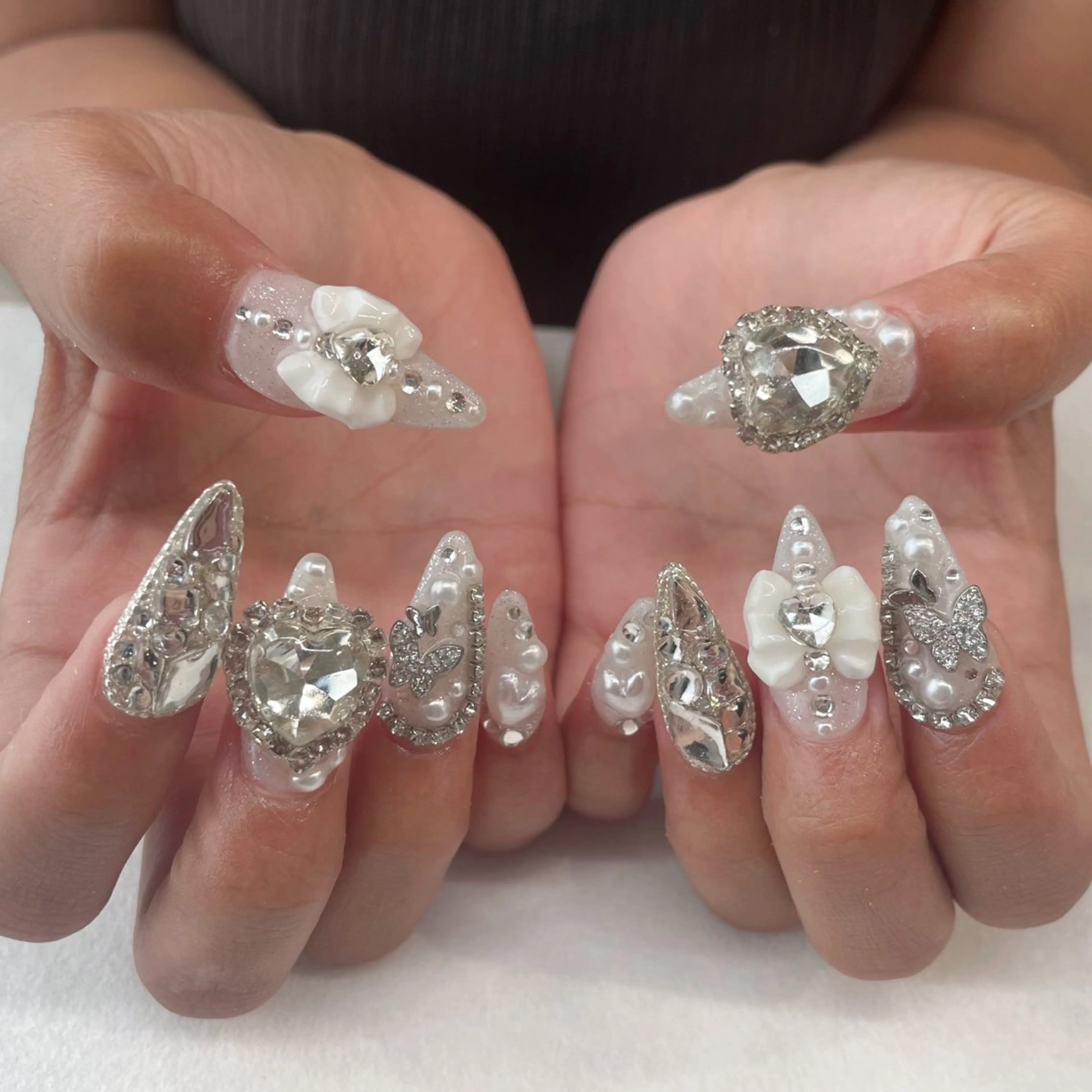 ネイル ハンドネイル 💎🐰 saki. m 🐰💎のネイルデザイン