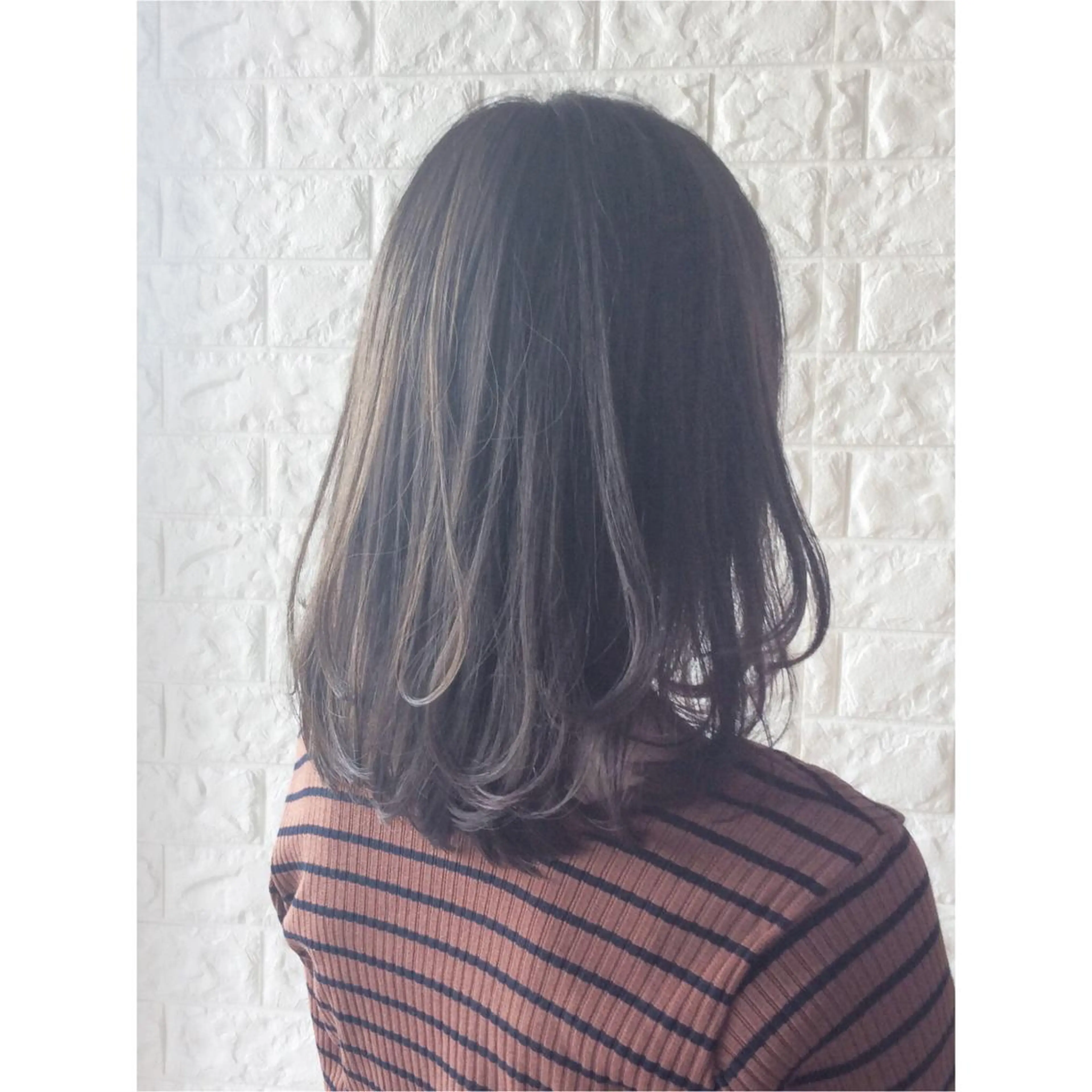 ミディアム カラー 透明感カラー イルミナカラー KIZU 髪質改善 オカルト怪談のヘアスタイル