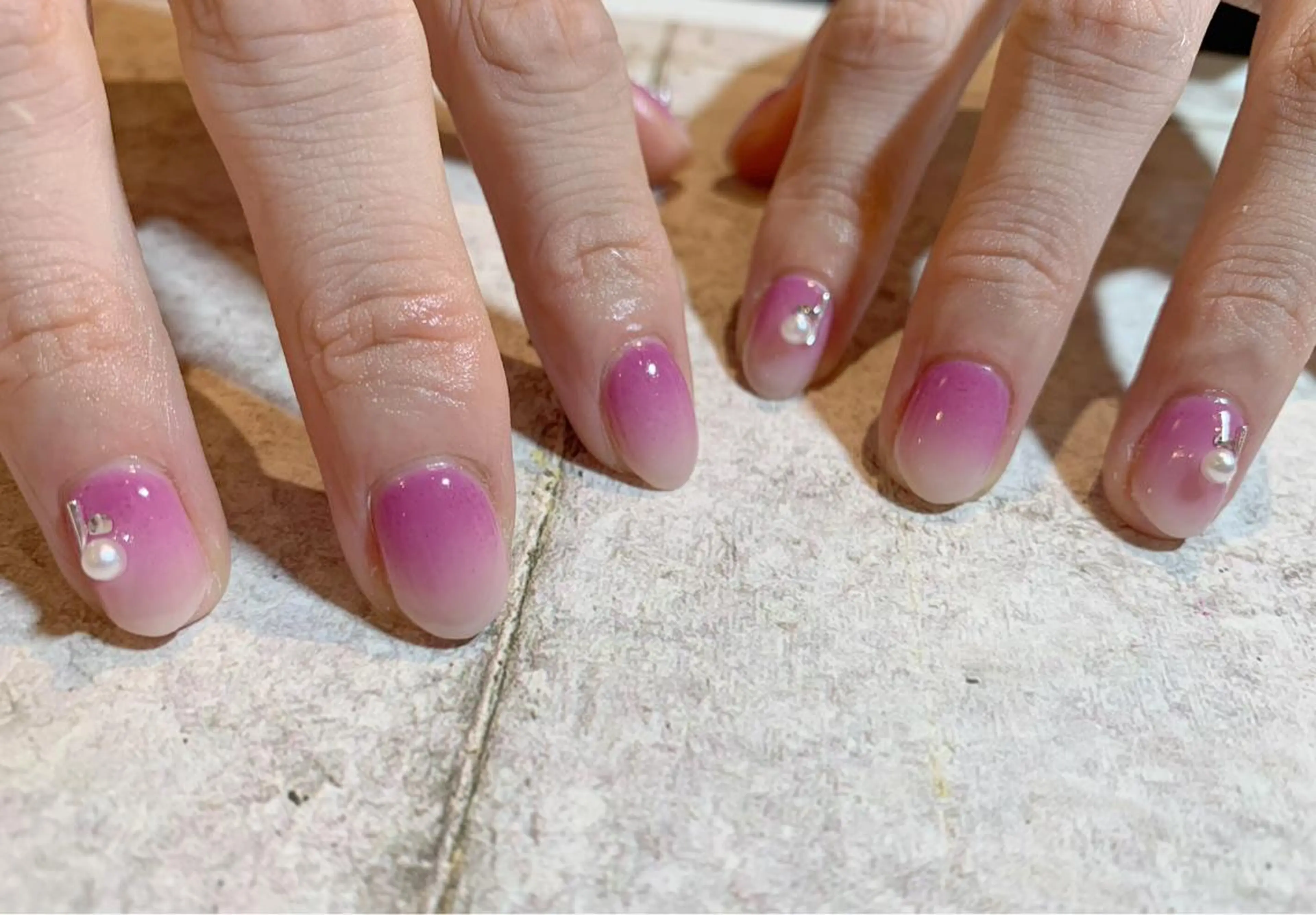 ショート ネイル グラデーション -yuu-所属・Lino ﾟのネイルデザイン