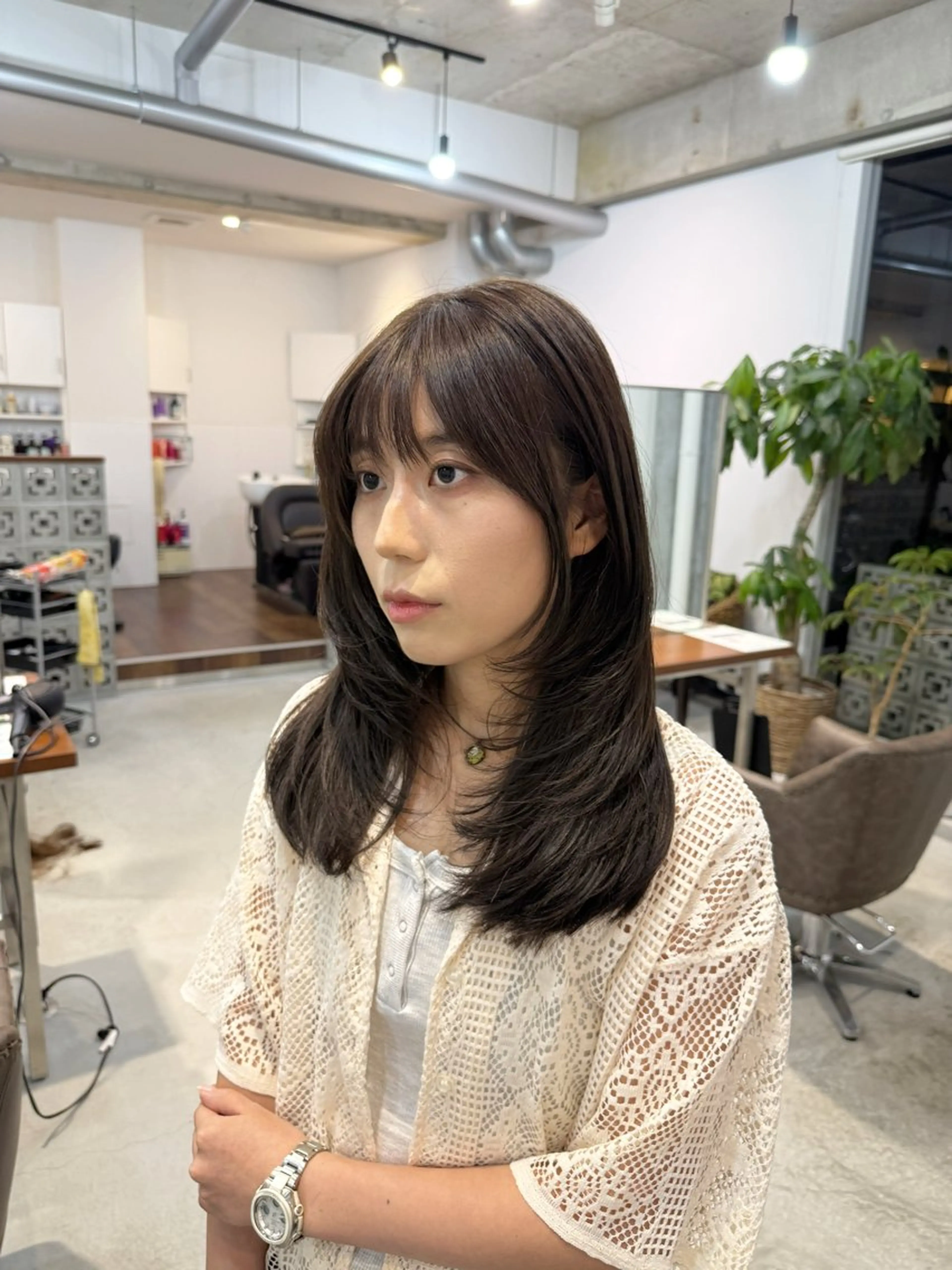 セミロング カラー アッシュ 顔周りカット レイヤーカット カット ヘアカラー トリートメント カイリ /レイヤーカットのヘアスタイル