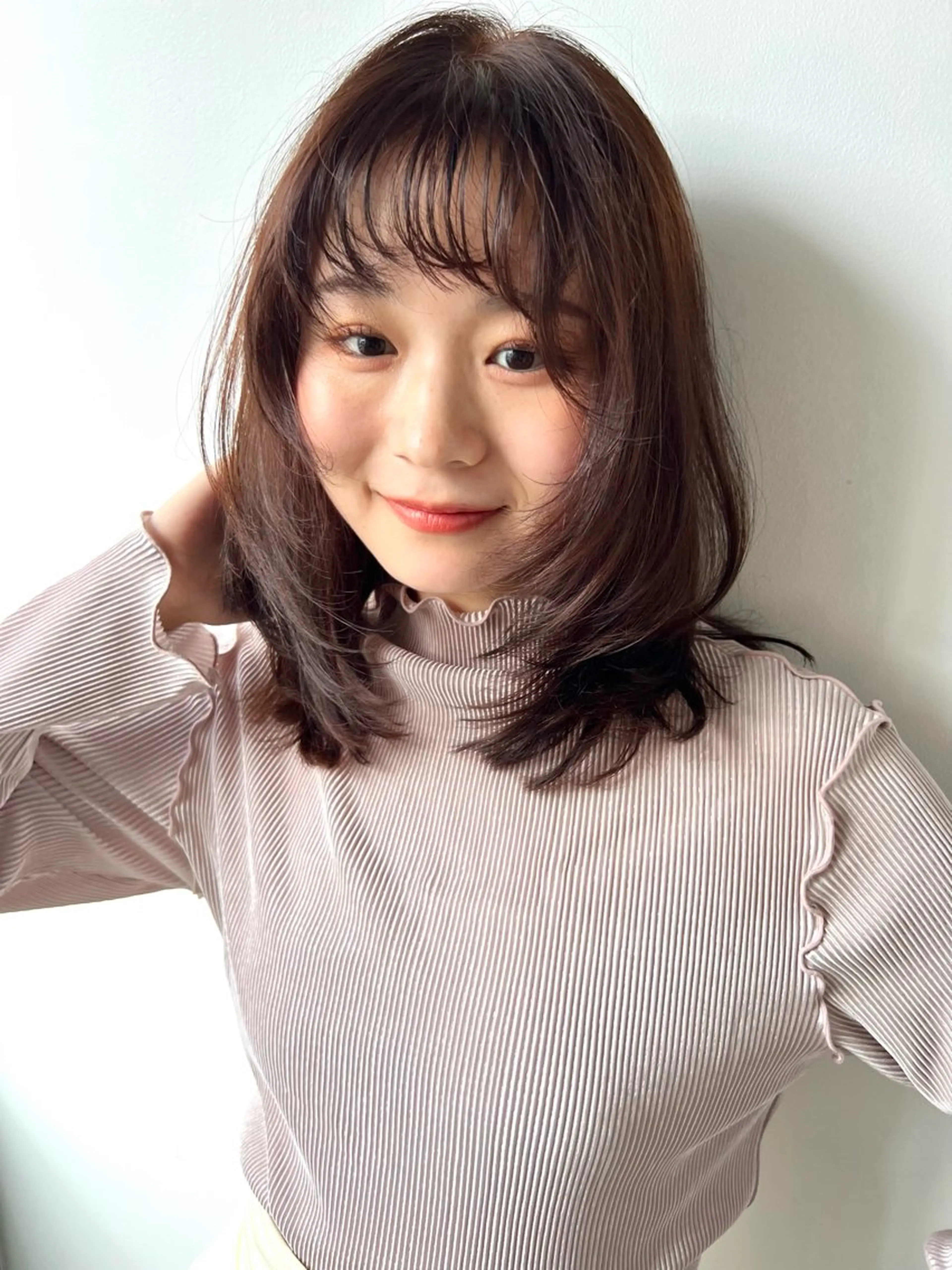 セミロング カラー 流行りのレイヤーカッ ト得意💖akariのヘアスタイル