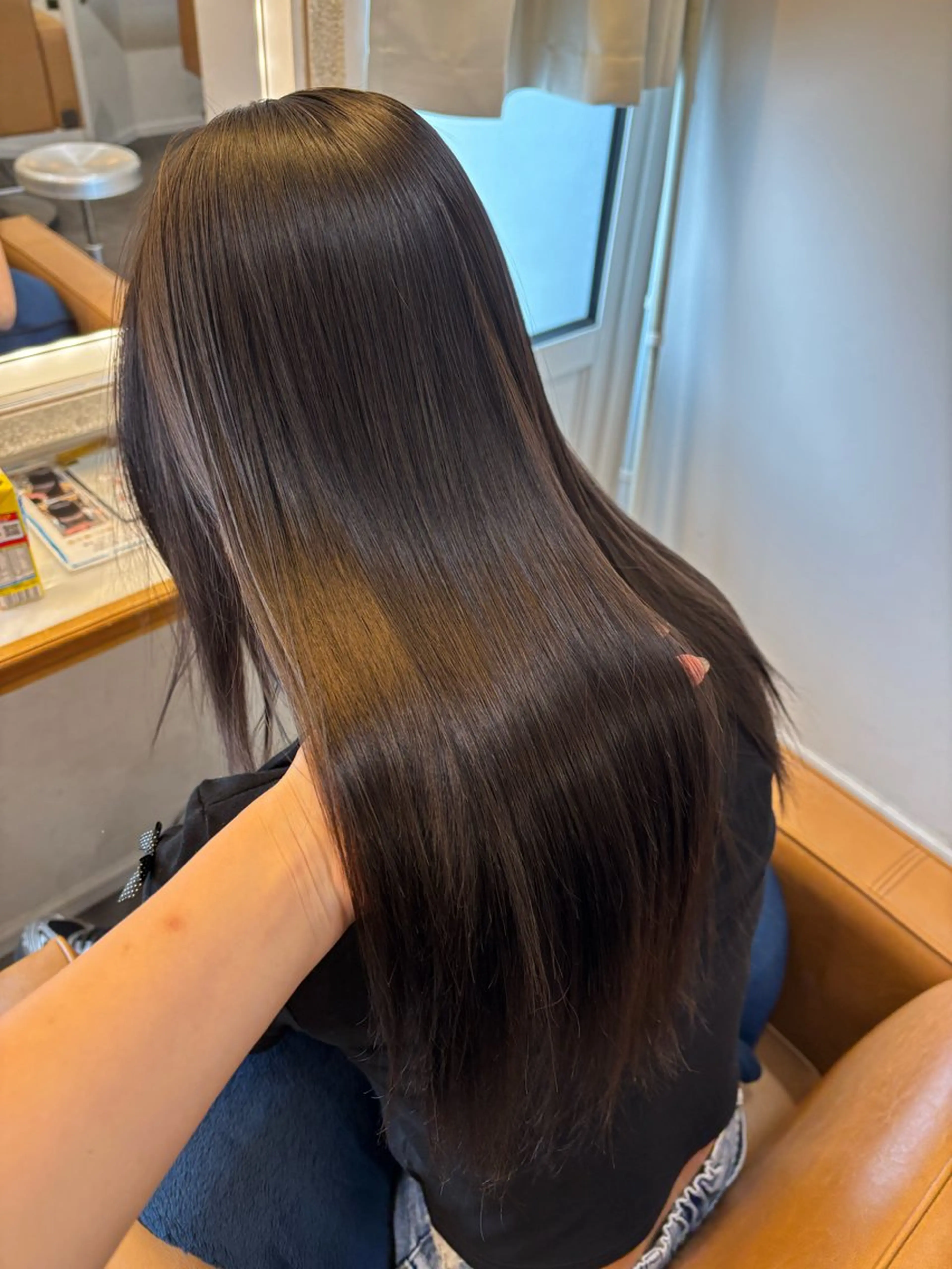 セミロング パーマ 縮毛矯正 トリートメント 栗林 茉那のヘアスタイル