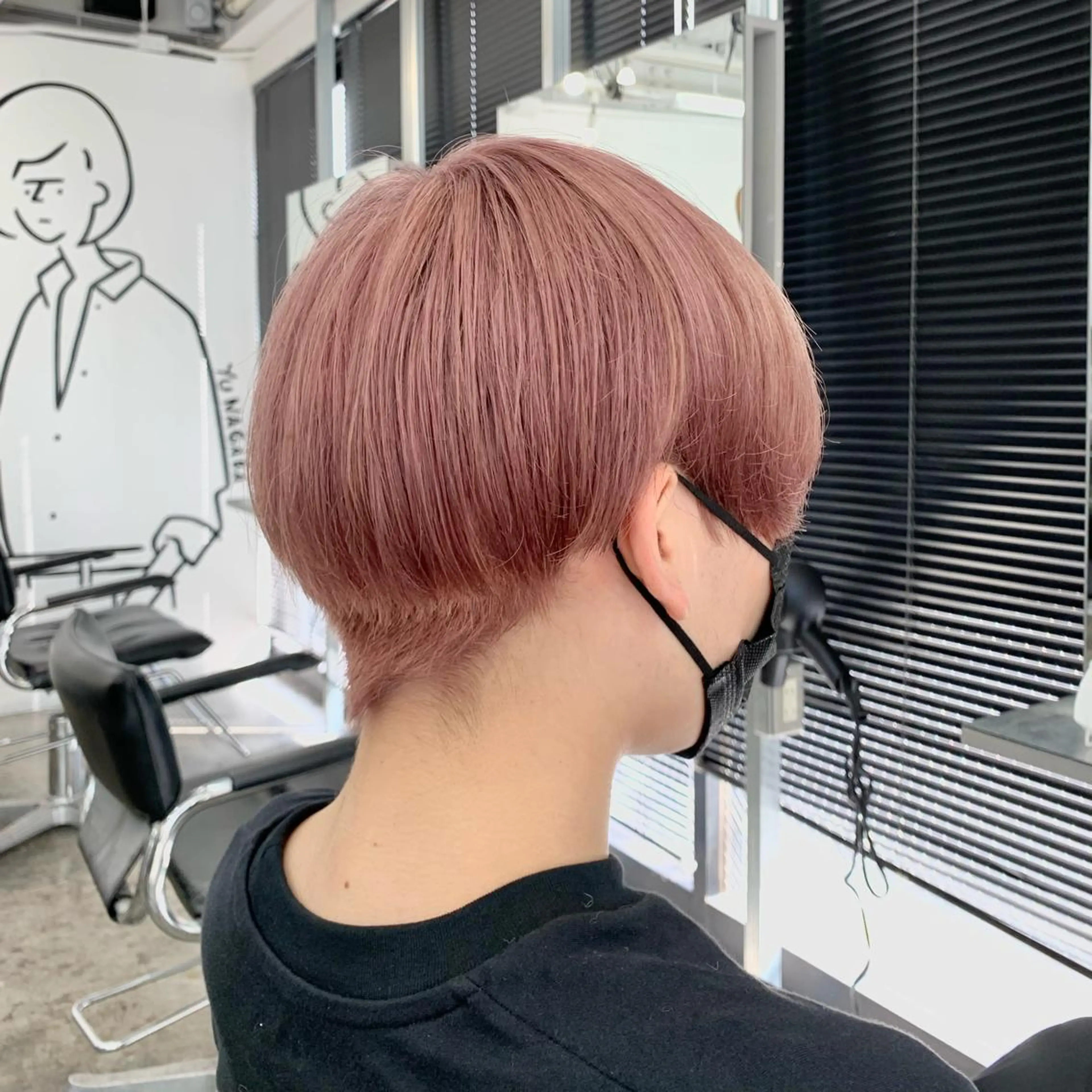 ショート カラー メンズ ピンクカラー ホワイトピンク カット ヘアカラー メンズ特化美容師/ 藤戸 椋のヘアスタイル