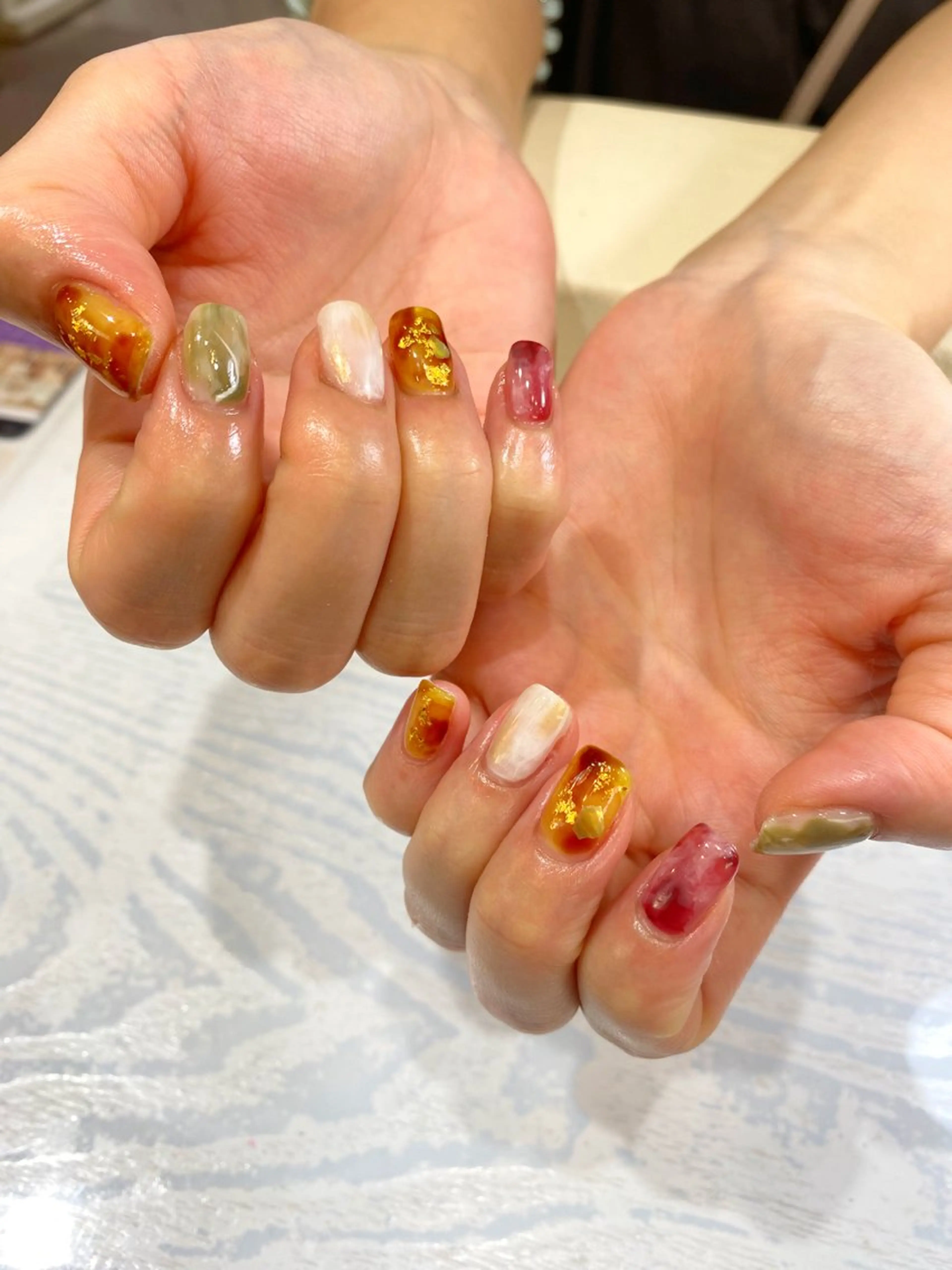 ネイル ニュアンスネイル Nest 岩崎のネイルデザイン