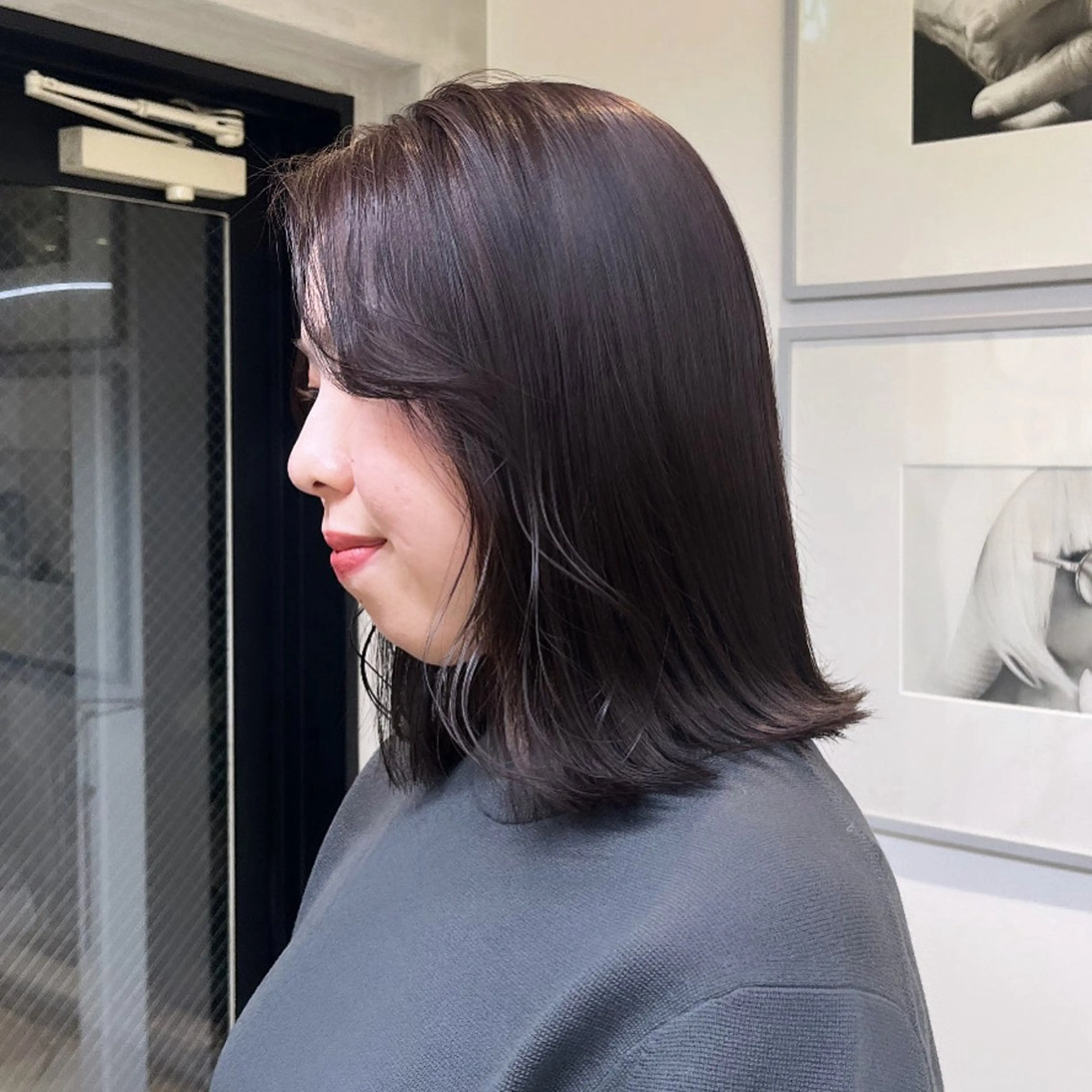 ミディアム カラー ベージュカラー ブラウンカラー ブラウンベージュ ショコラグレージュ 透明感カラー ヘアカラー トリートメント ヘッドスパ ヘアセット カジュアルを女っぽく 𝗮𝘆𝗮𝗰𝗼のヘアスタイル