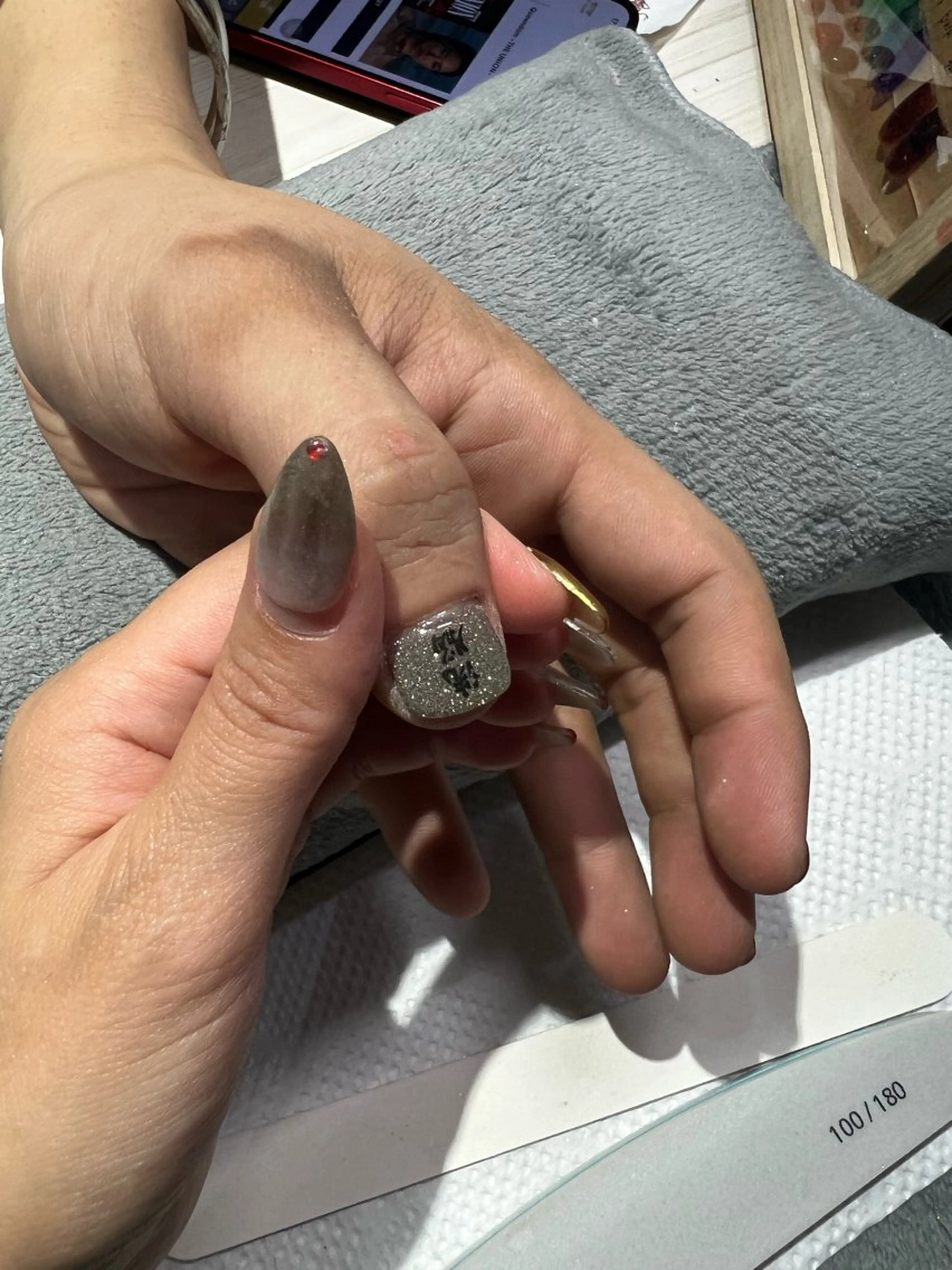 ネイル ハンドネイル フットネイル ハンドケア Nes.Nail所属・Miyagi Asamiのネイルデザイン