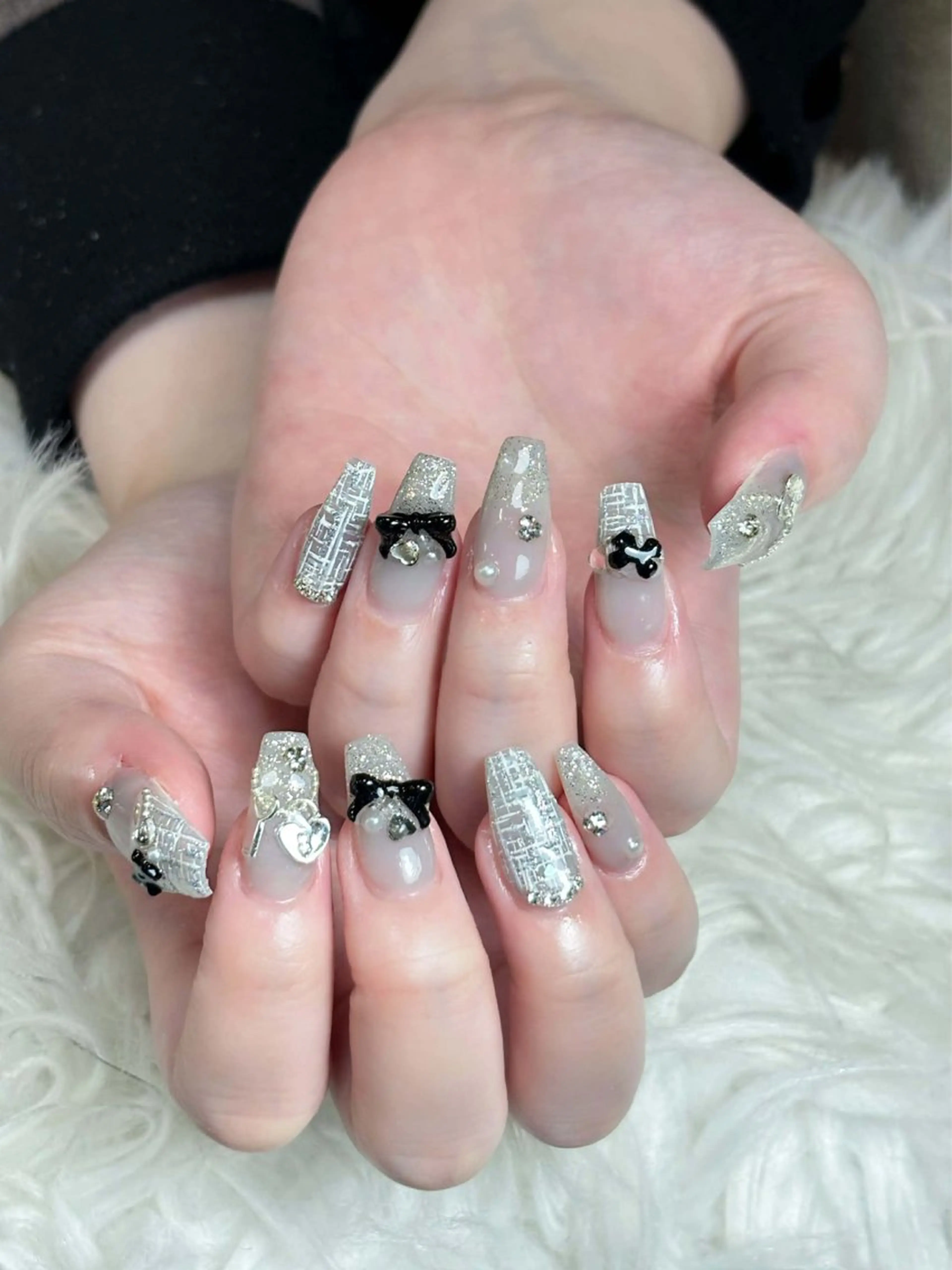 ネイル オーロラネイル ボルドー ブラウン 氷ネイル・うるうるネイル キラキラネイル ハンドネイル Julli ジュリのネイルデザイン