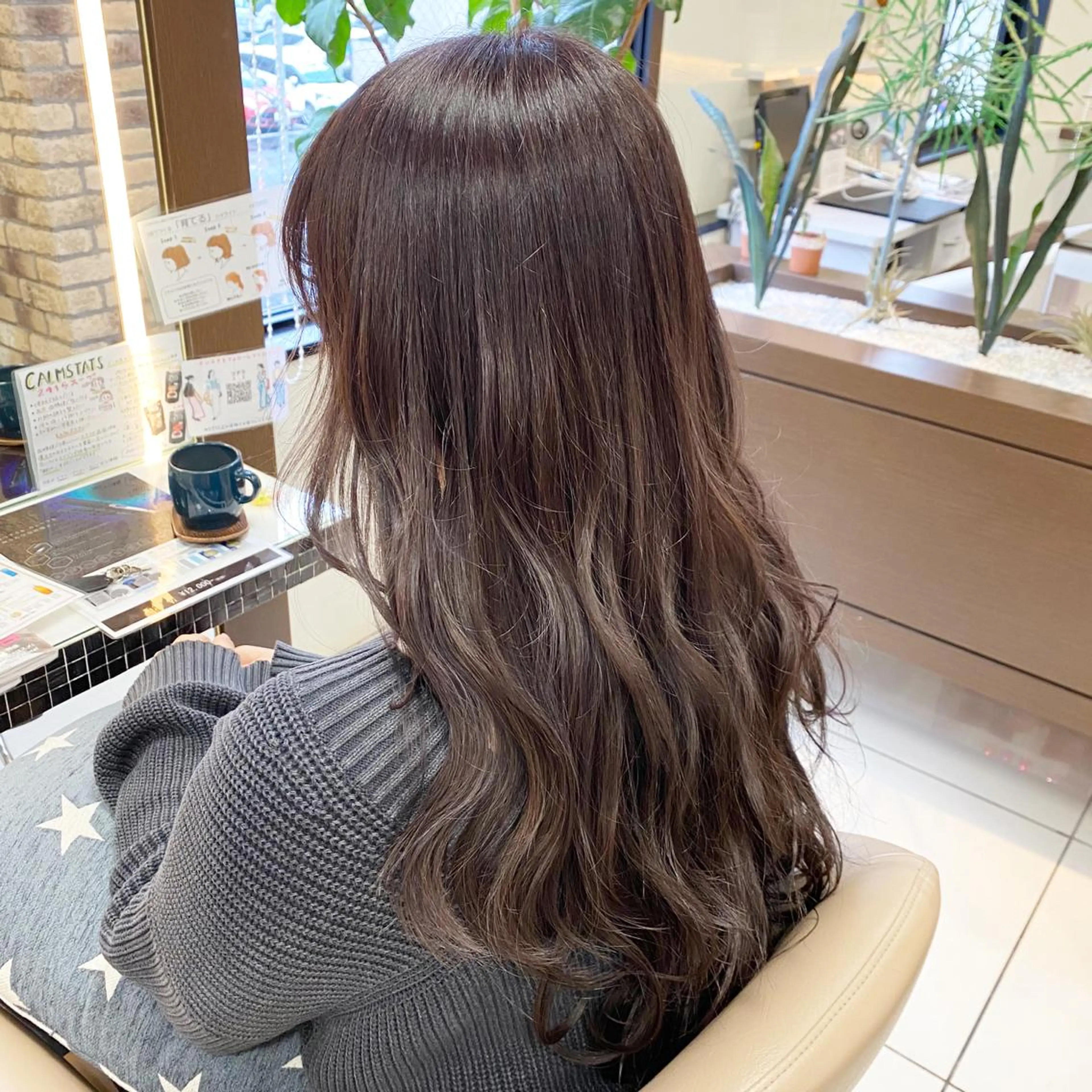 ロング カラー ヘアカラー トリートメント シールエクステ✨️韓 国羽エクステ🪽和希のヘアスタイル