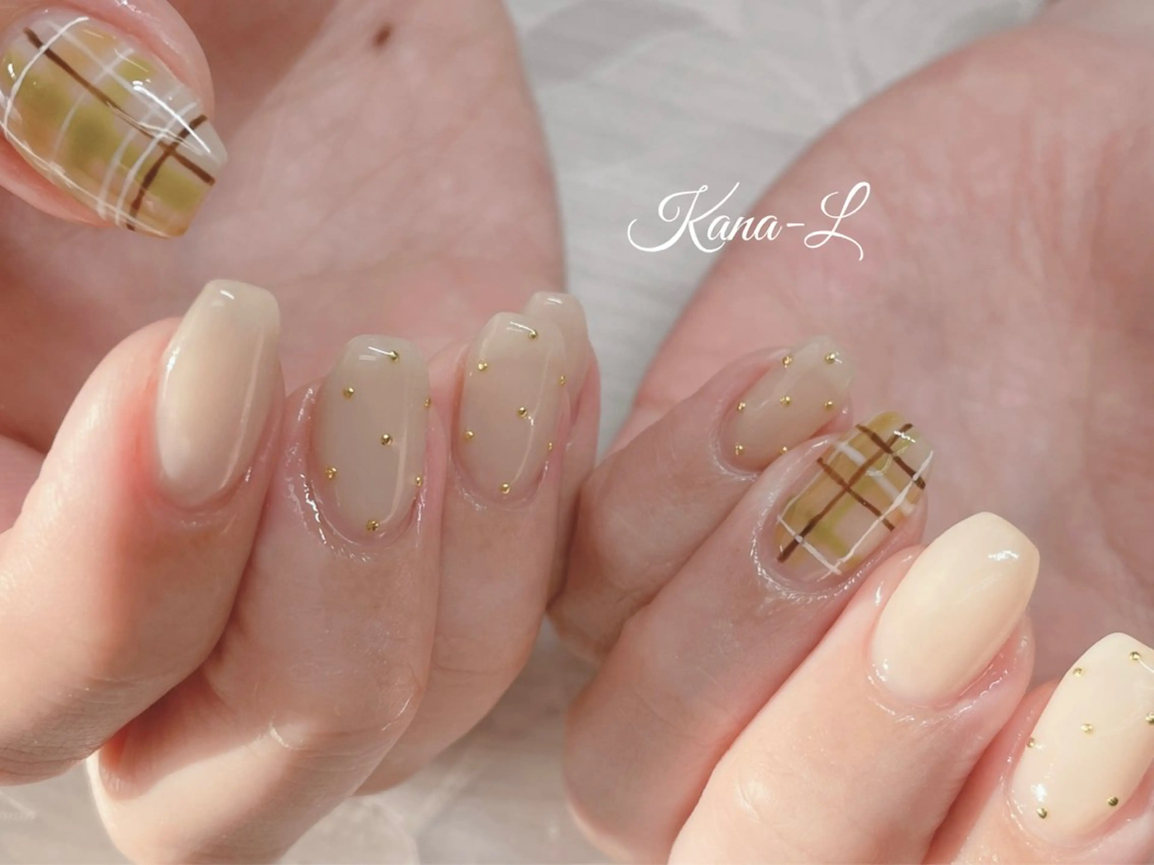 ネイル ジェルネイル ニュアンスネイル パラジェル 芦辺 香奈のネイルデザイン
