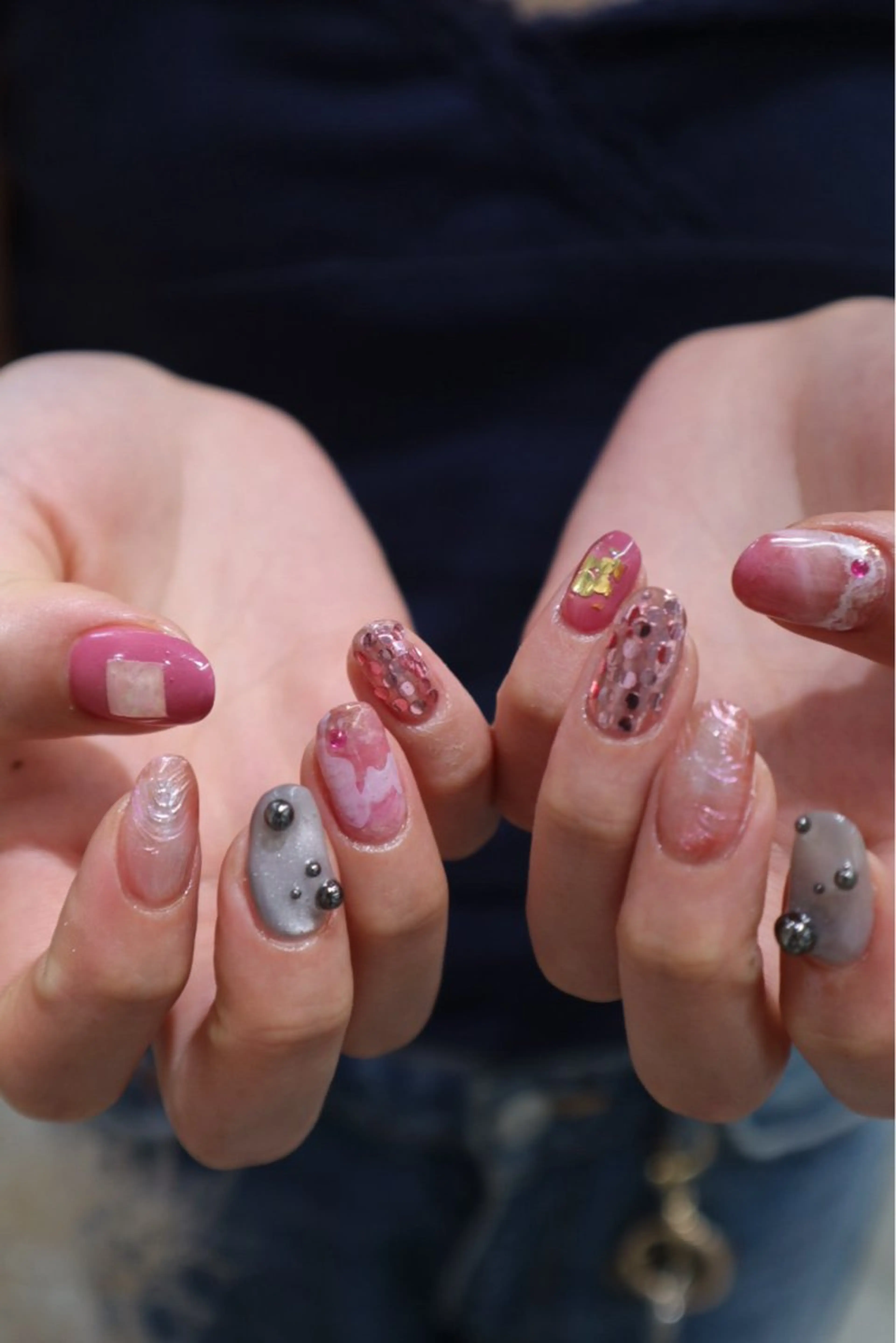 ネイル キラキラネイル ピンク ハンドネイル sister  mohawk所属・chika ／ nailのネイルデザイン
