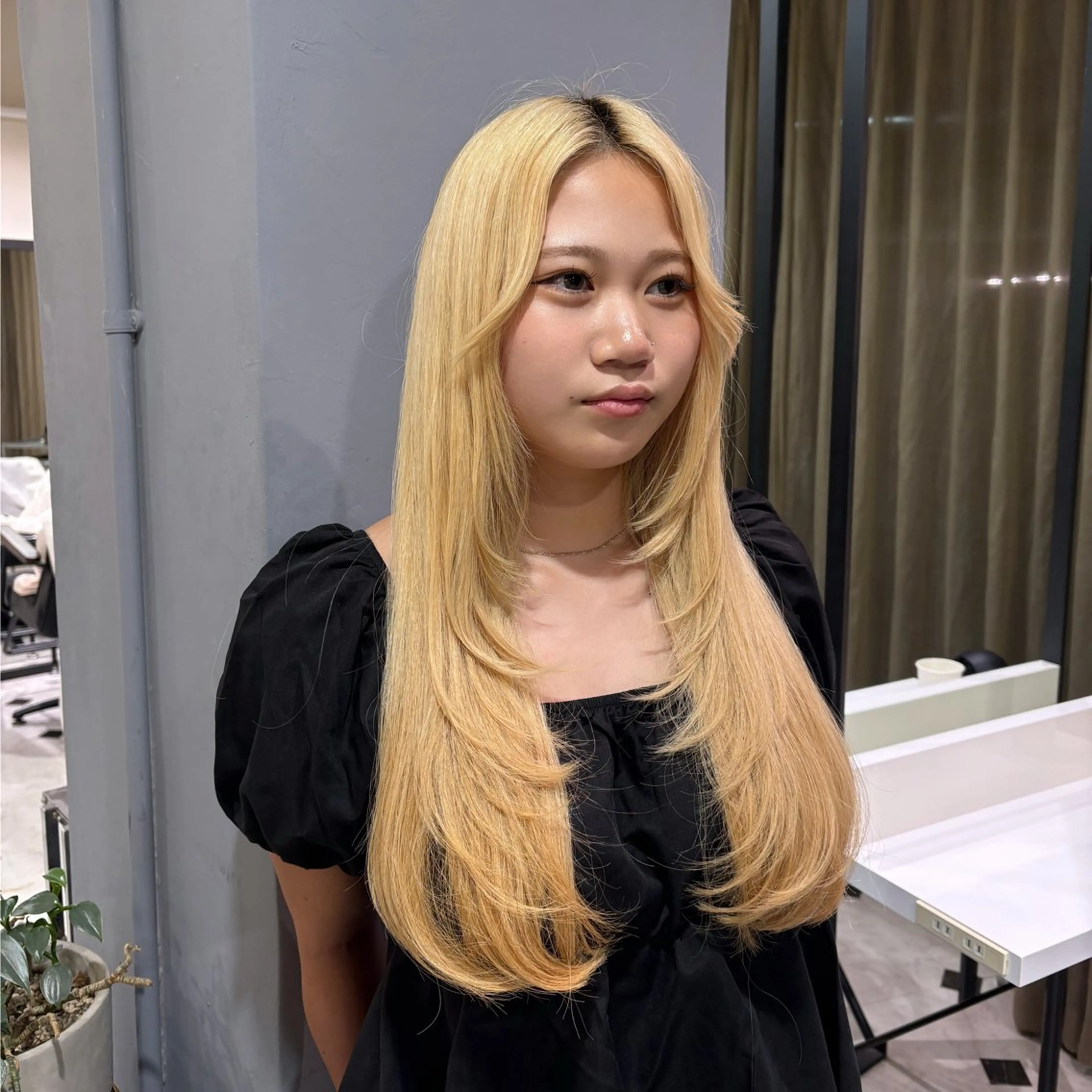 ロング レイヤーカット 宇野愛華∕ PEAR+Lのヘアスタイル