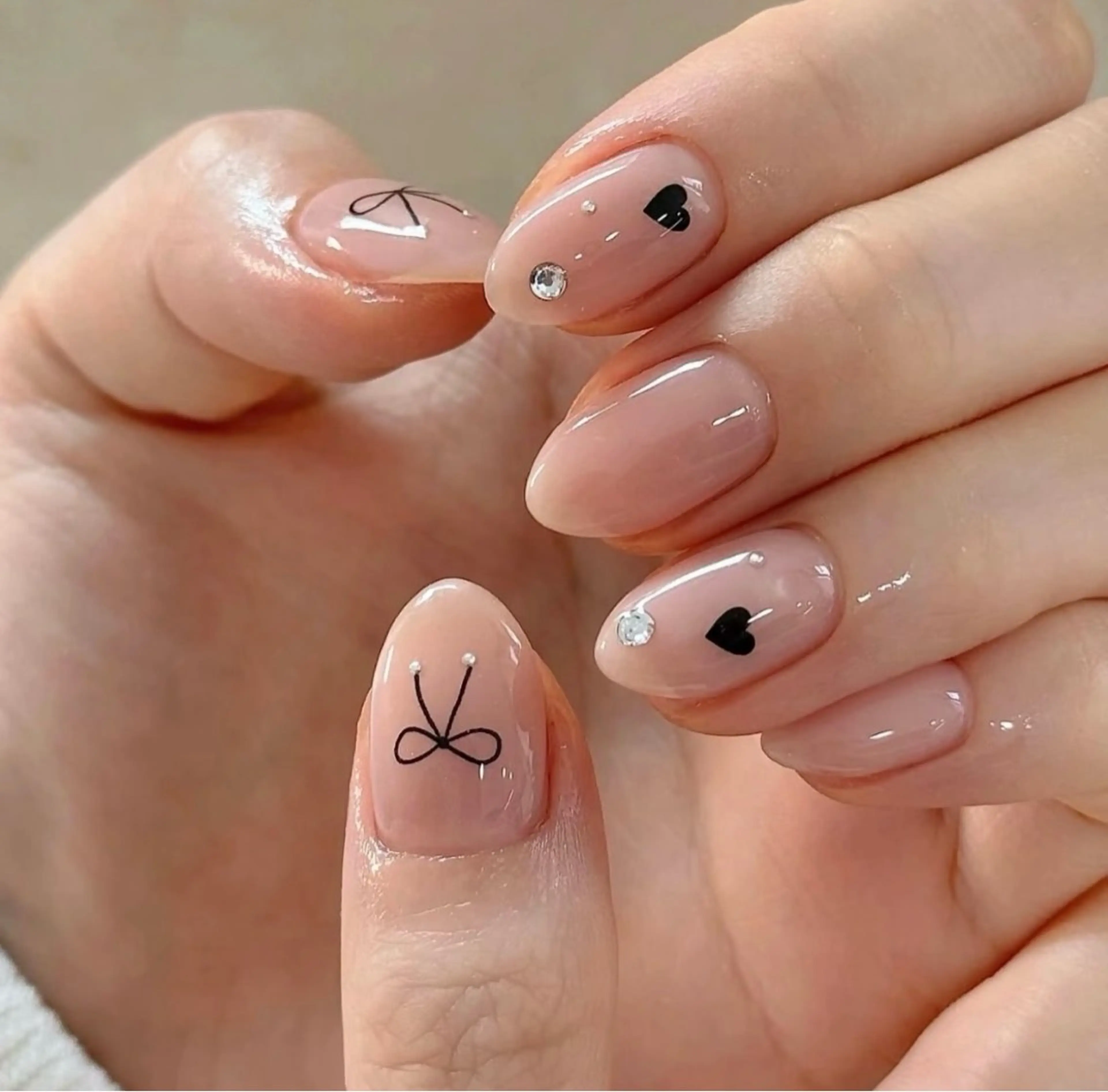 ネイル 持ち込み ハンドネイル NOA NAILのネイルデザイン