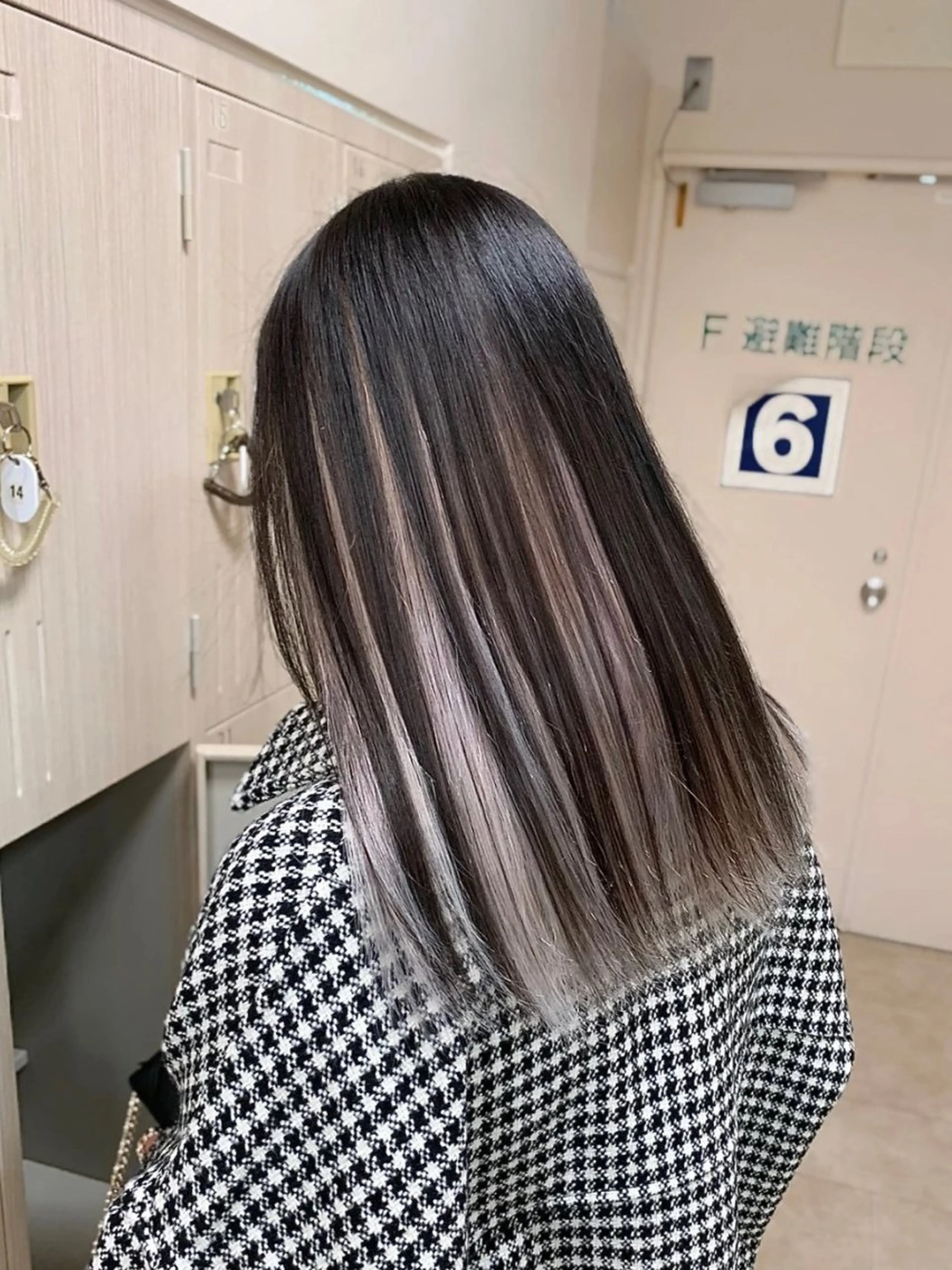 カラー 銀座メンズパーマ🦚 ブリーチ🌿レイヤーのヘアスタイル