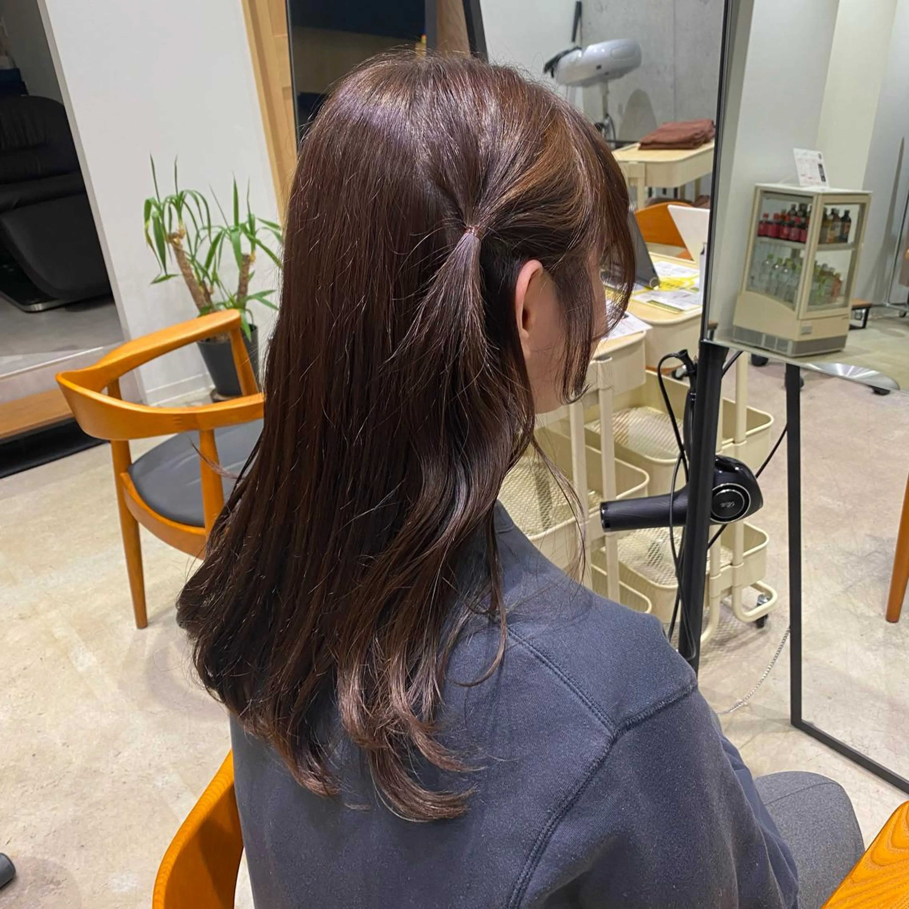 ロング カラー ベージュカラー fumi🪞血色感 アップ艶カラーのヘアスタイル