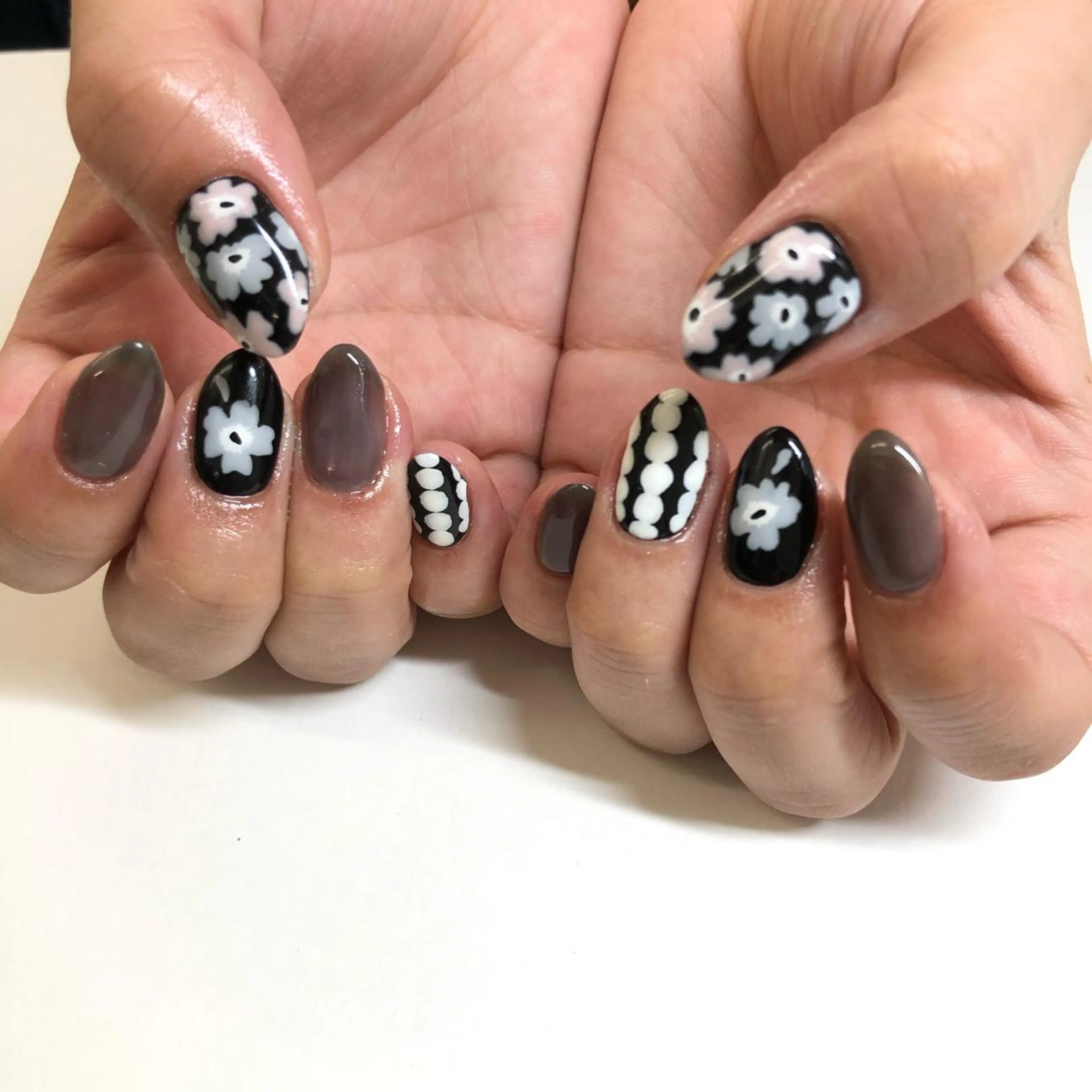 ネイル ハンドネイル Minami 🍓のネイルデザイン