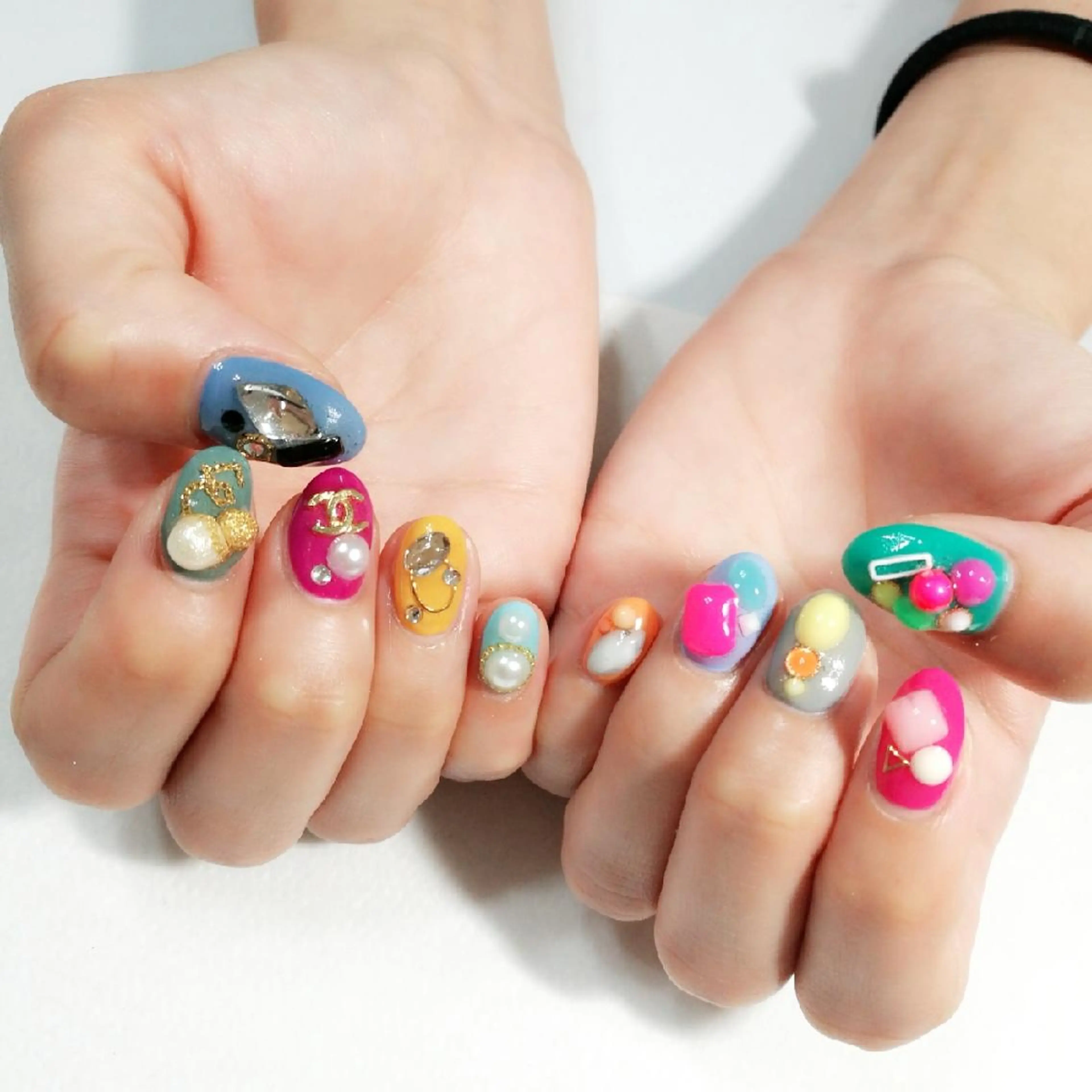 ネイル VIOLUS所属・VIOLUS 関目のネイルデザイン