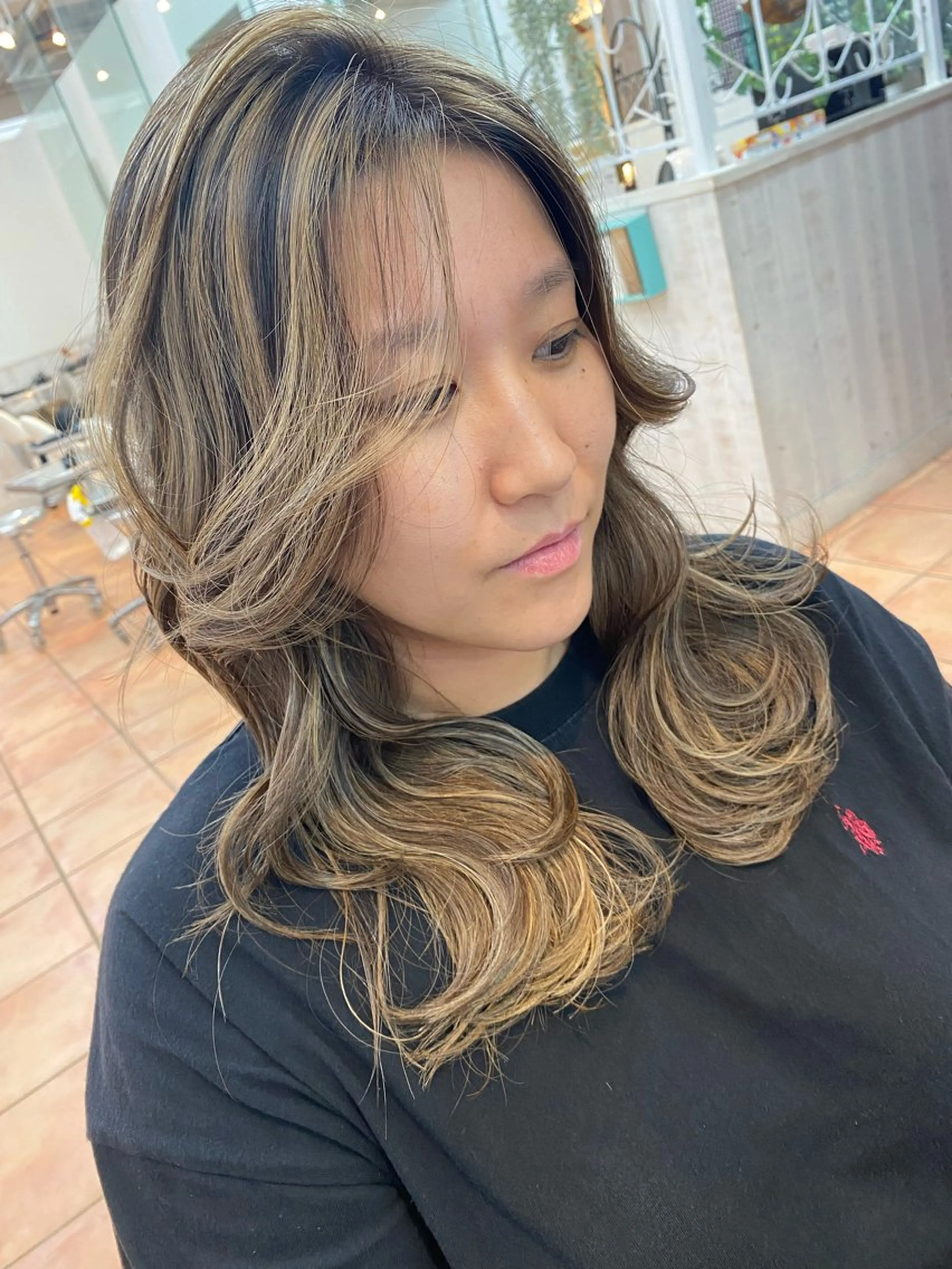 セミロング ヘアカラー カラー特化 横川　翔希のヘアスタイル