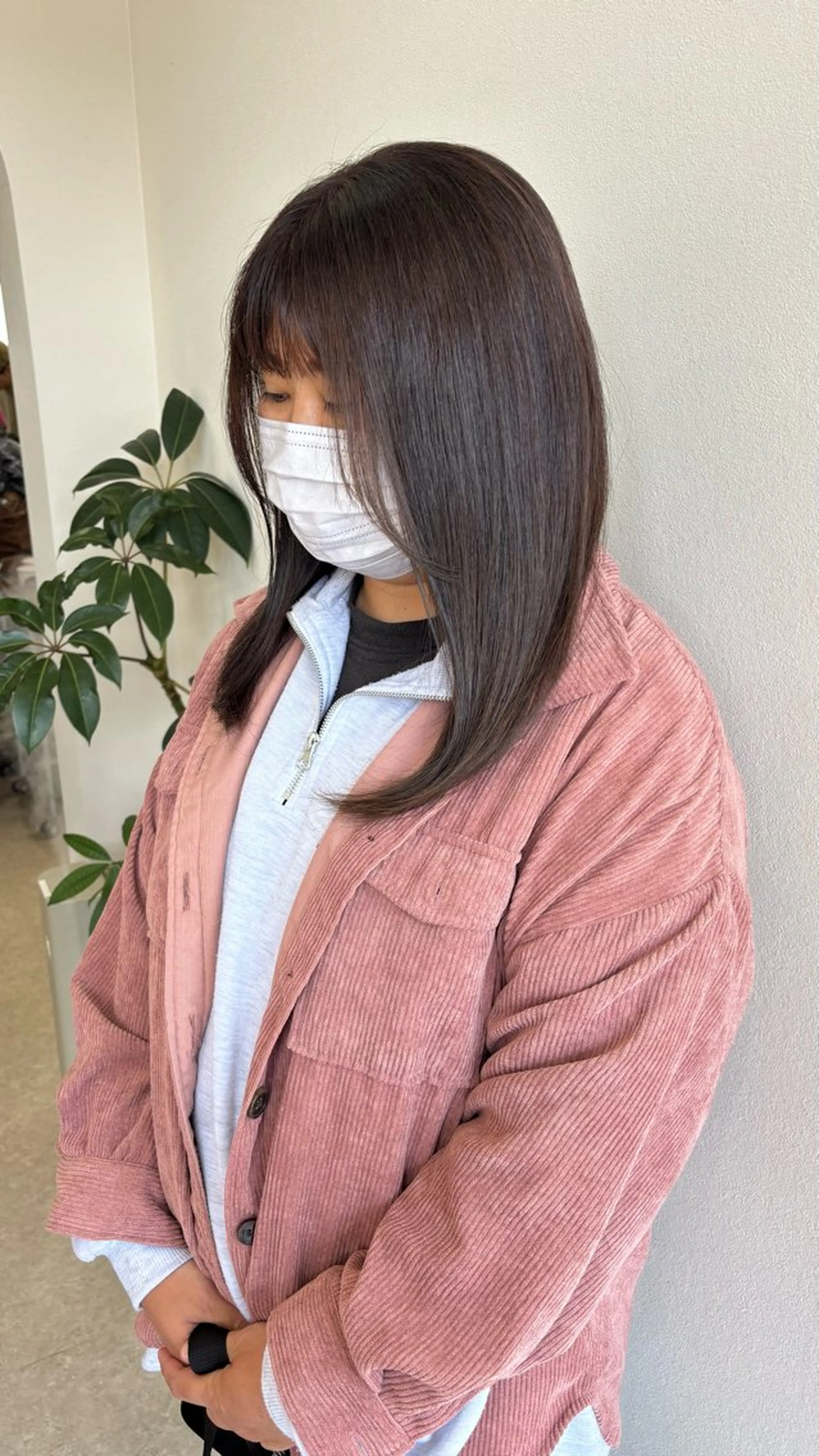 セミロング カラー カット 能勢 莉里花のヘアスタイル