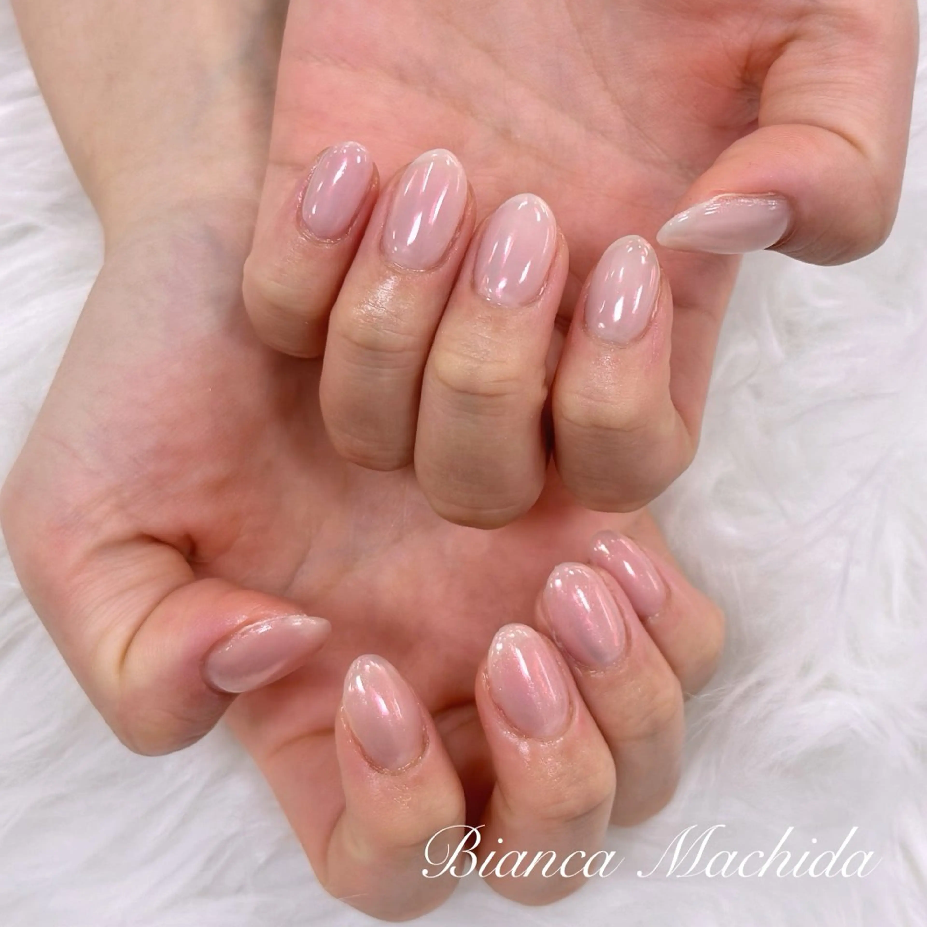 ネイル オーロラネイル キラキラネイル ミラーネイル ハンドネイル Bianca👼🏻 OIKAWAのネイルデザイン