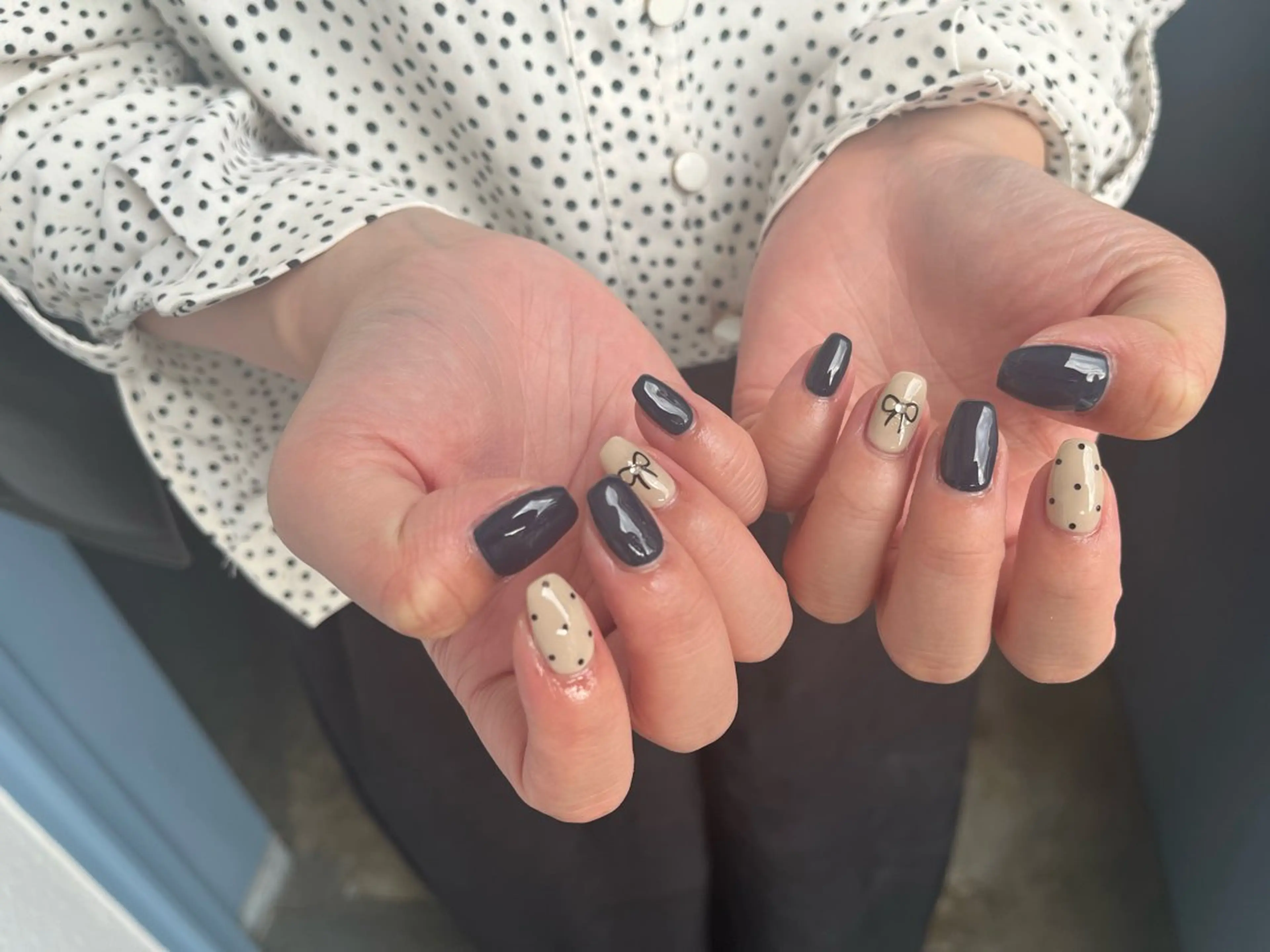 ネイル オーロラネイル ブルー フットネイル フレンチネイル ジェルネイル ハンドネイル kiki nail たまプラーザのネイルデザイン