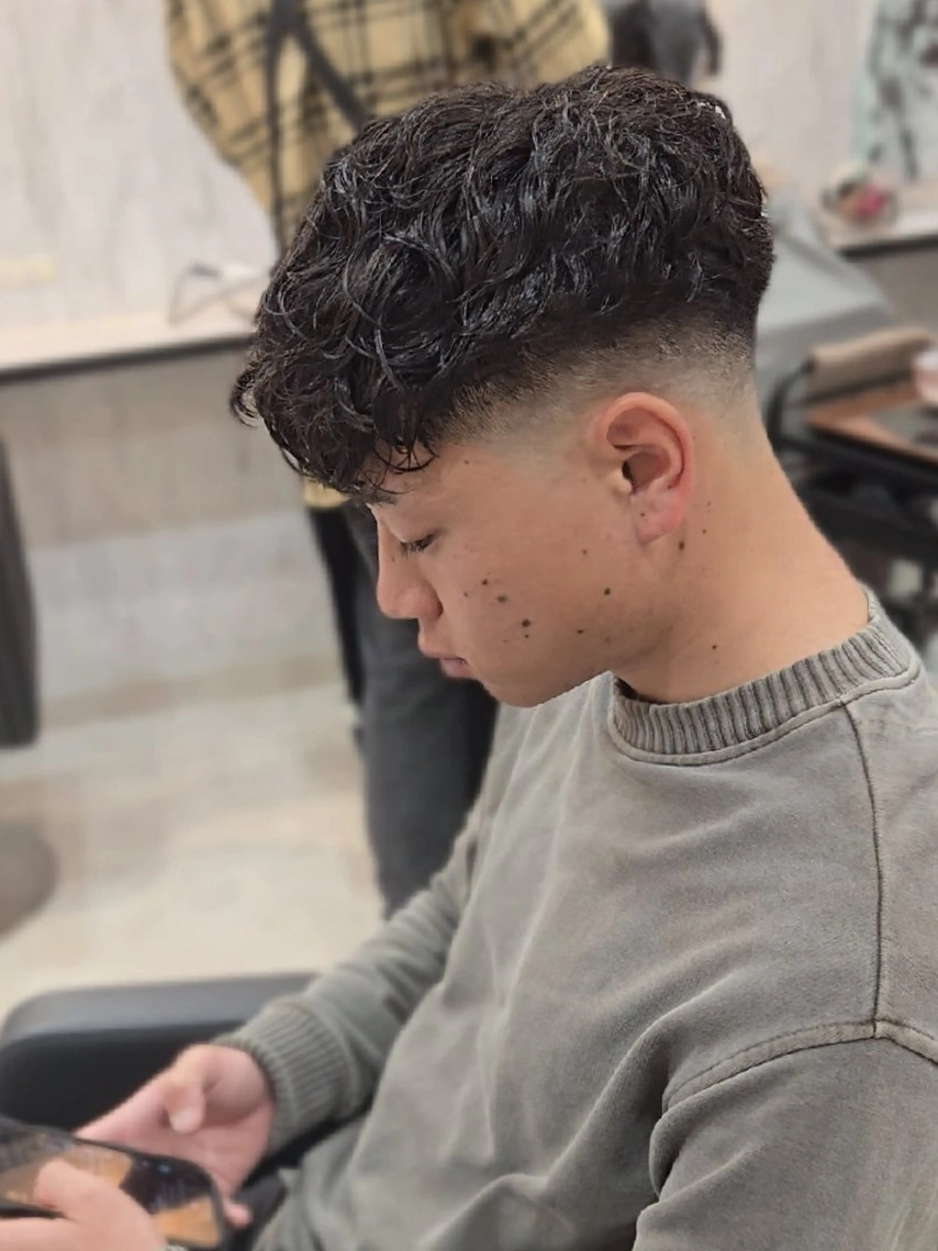 メンズ ショート パーマ フェードカット メンズパーマ カット パーマ ヘアセット Lapis 名古屋駅前店所属・LEN名古屋/パーマ メンズ特化美容師のヘアスタイル