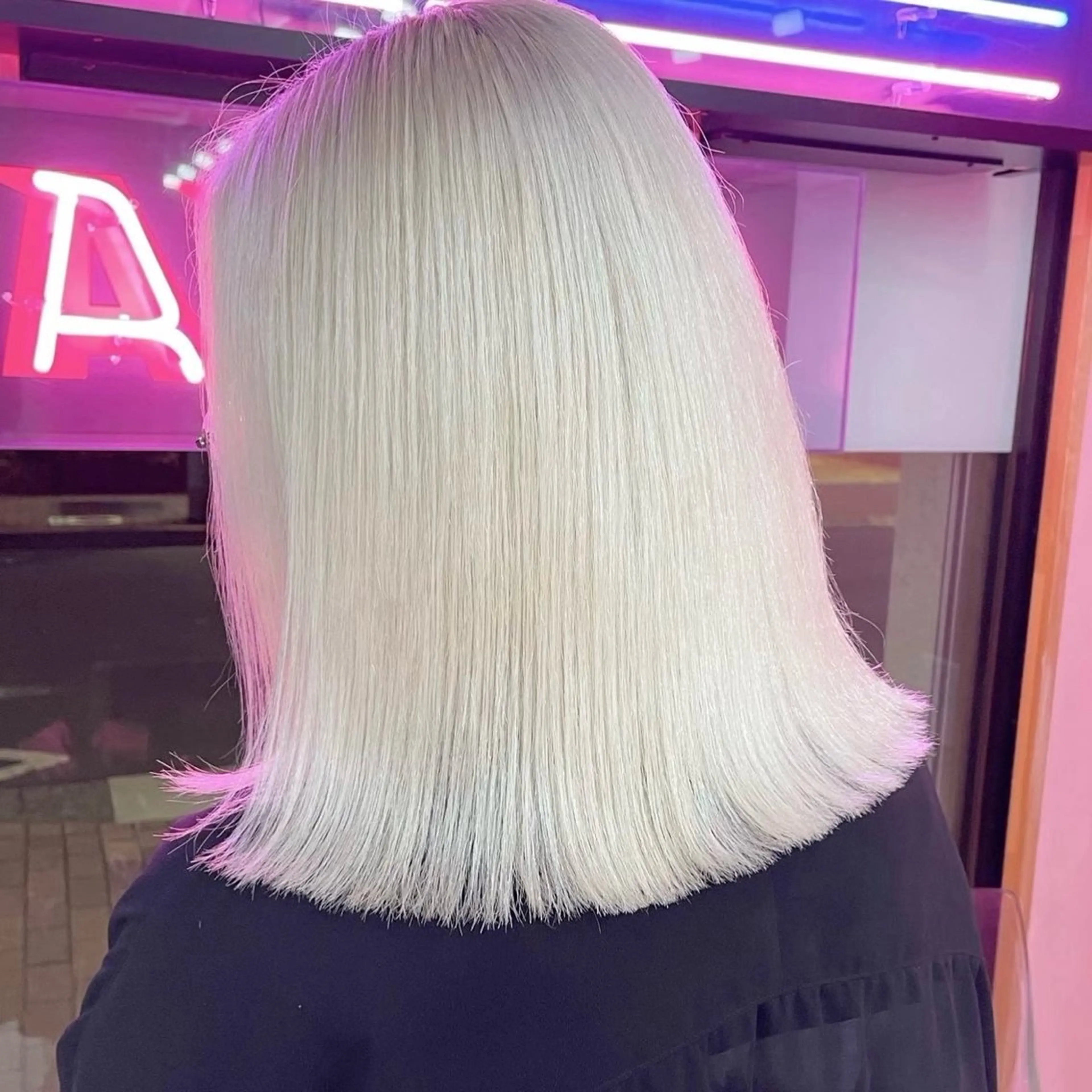 セミロング カラー アッシュ バレイヤージュ ベージュカラー 黒髪 ブリーチ ハイトーン支持率 No.1🦋KOKIのヘアスタイル