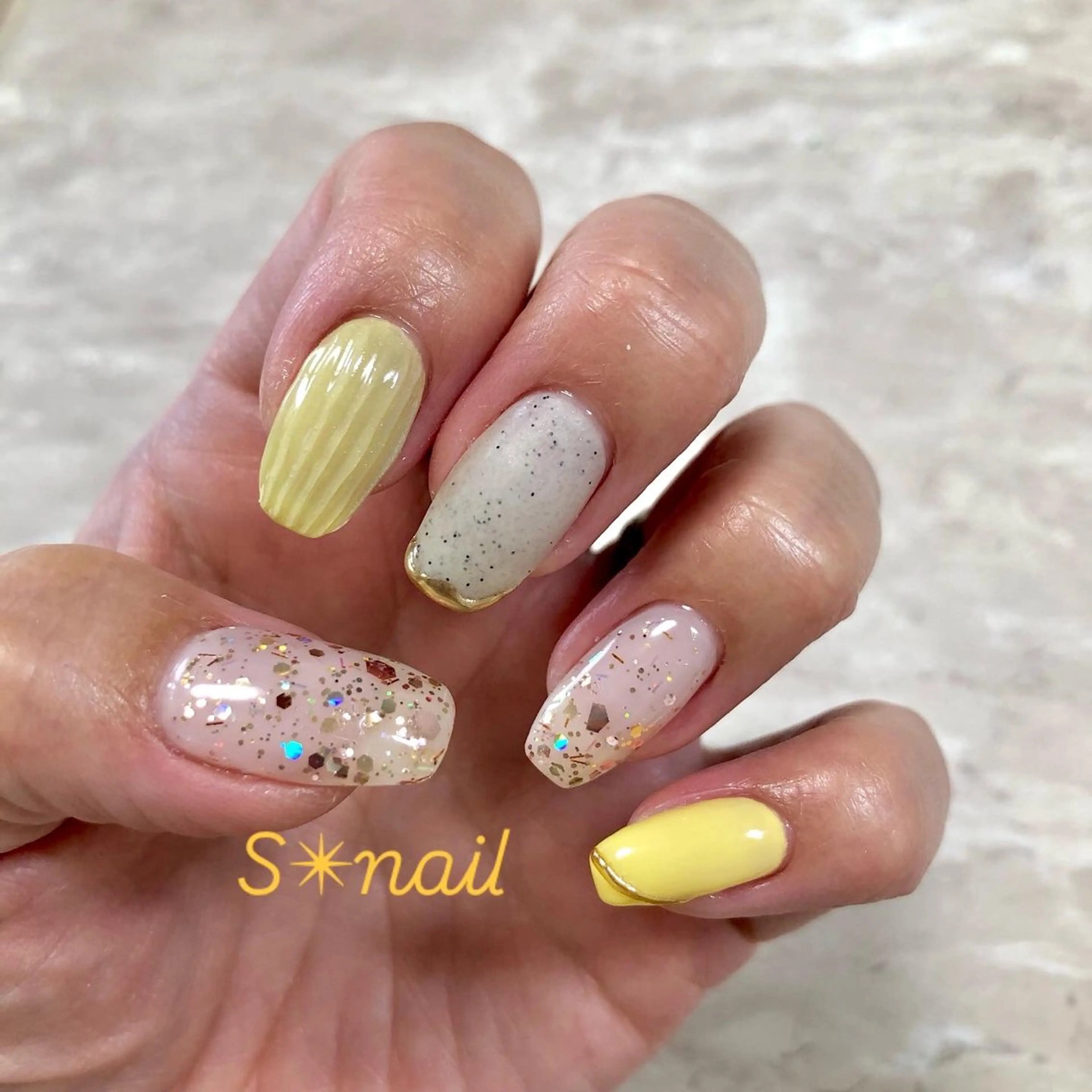 ネイル 黄色 ハンドネイル S nailのネイルデザイン