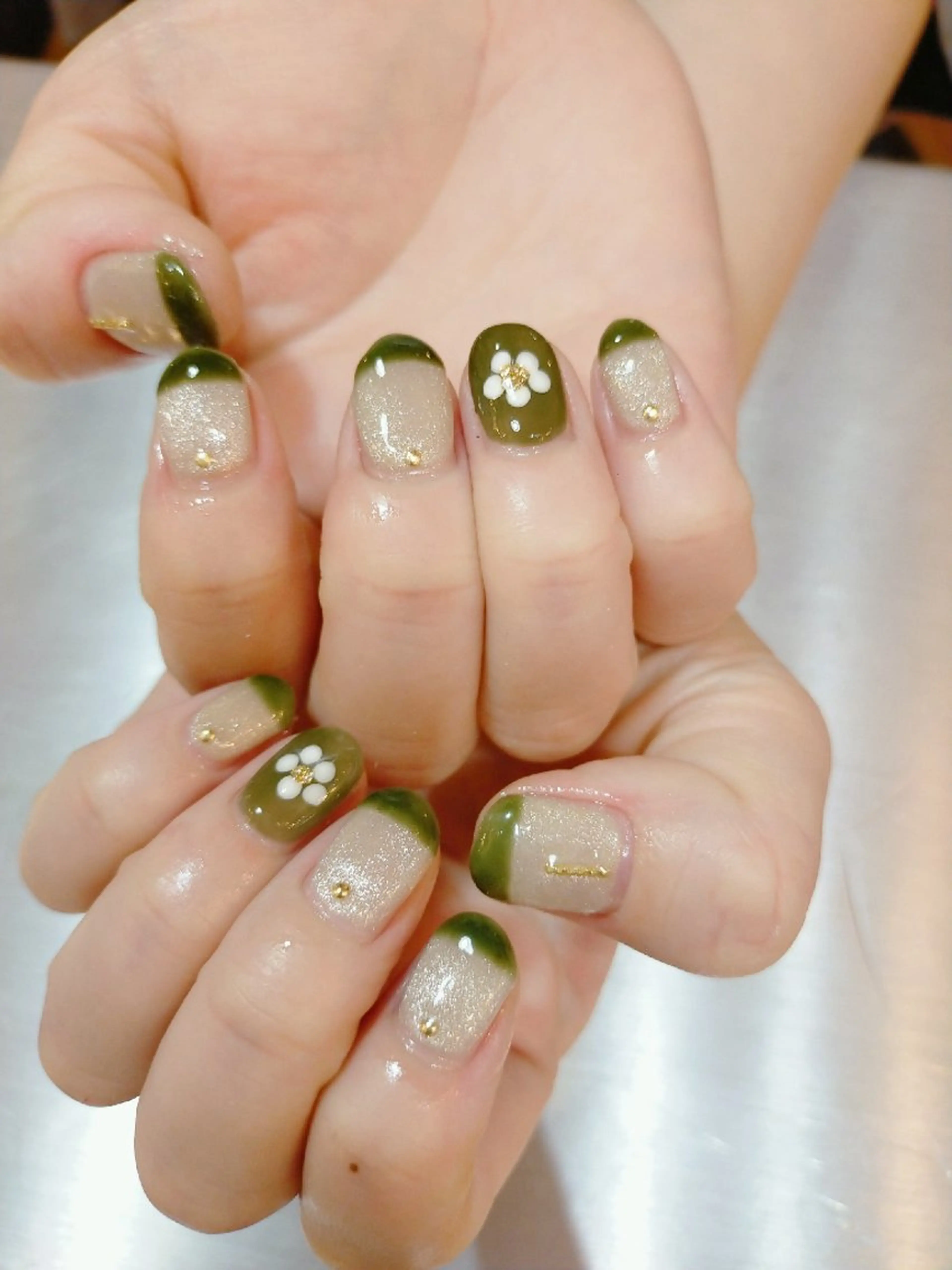 ネイル フレンチネイル マグネットネイル ハンドネイル MAHALO NAIlのネイルデザイン