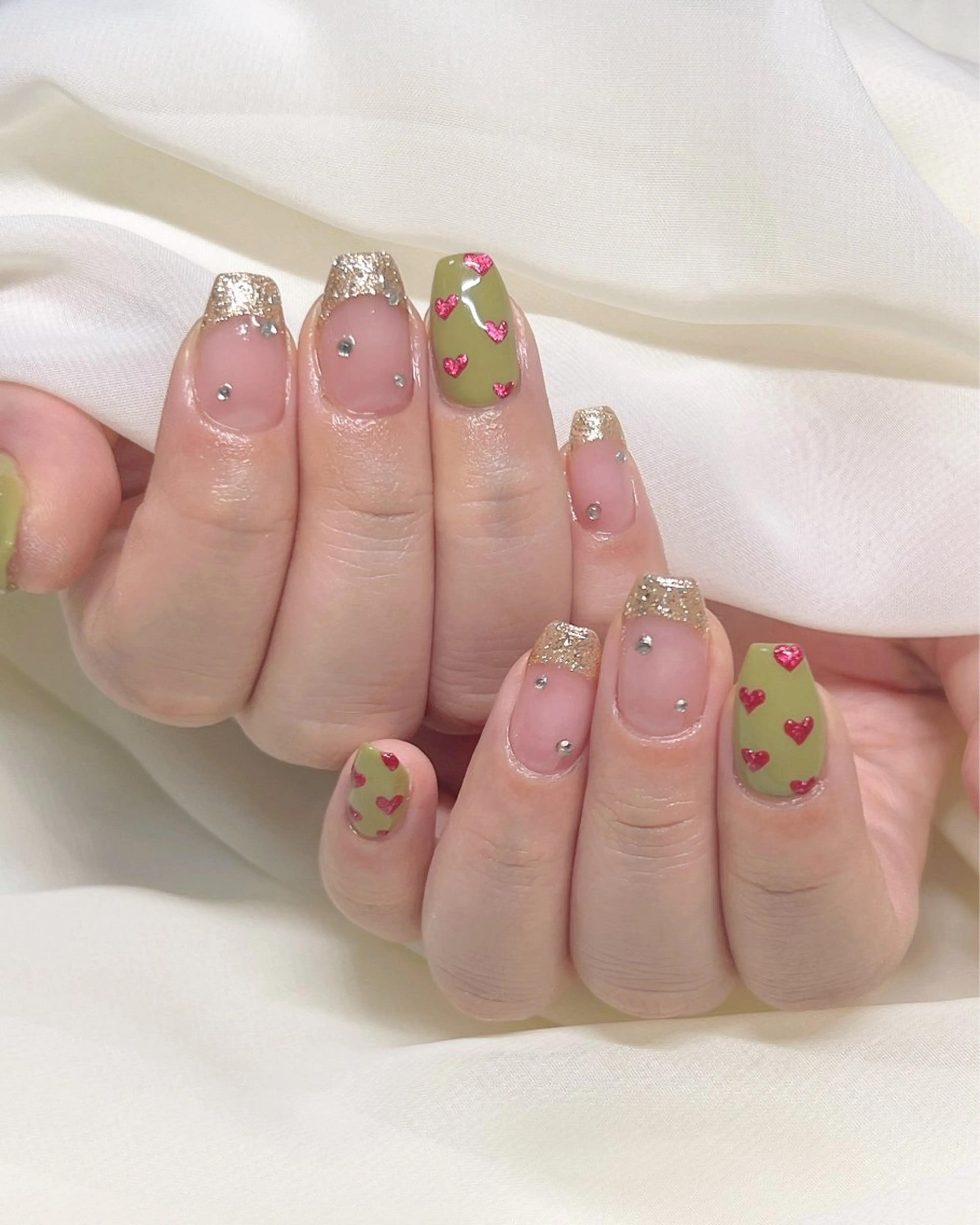 ネイル アートネイル ピスタチオネイル nail salon MUAのネイルデザイン